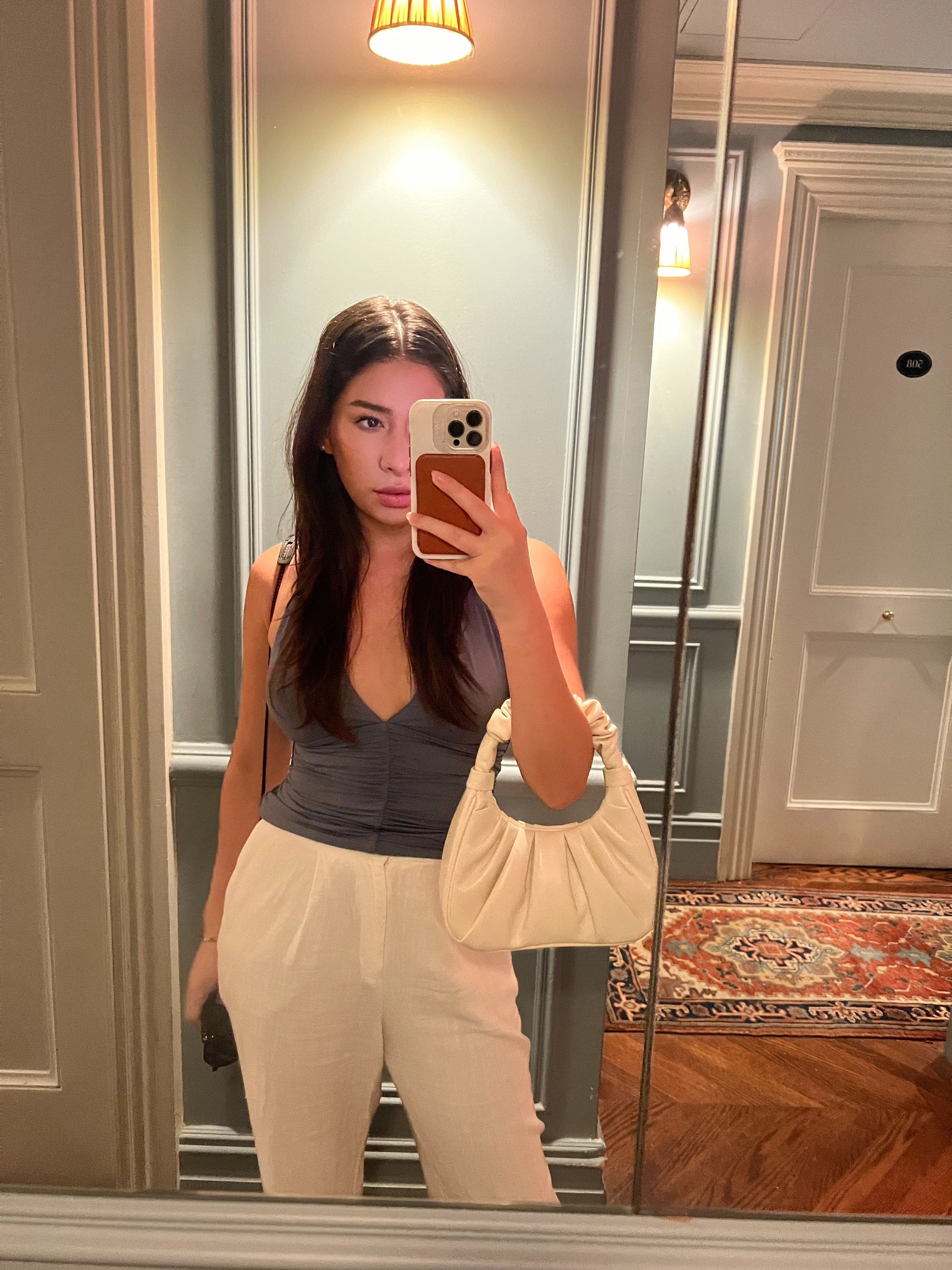 📍New York, New York
Another warm weather outfit. This tank is out of stock but I’ve listed a similar one here. Shop responsibly! 
