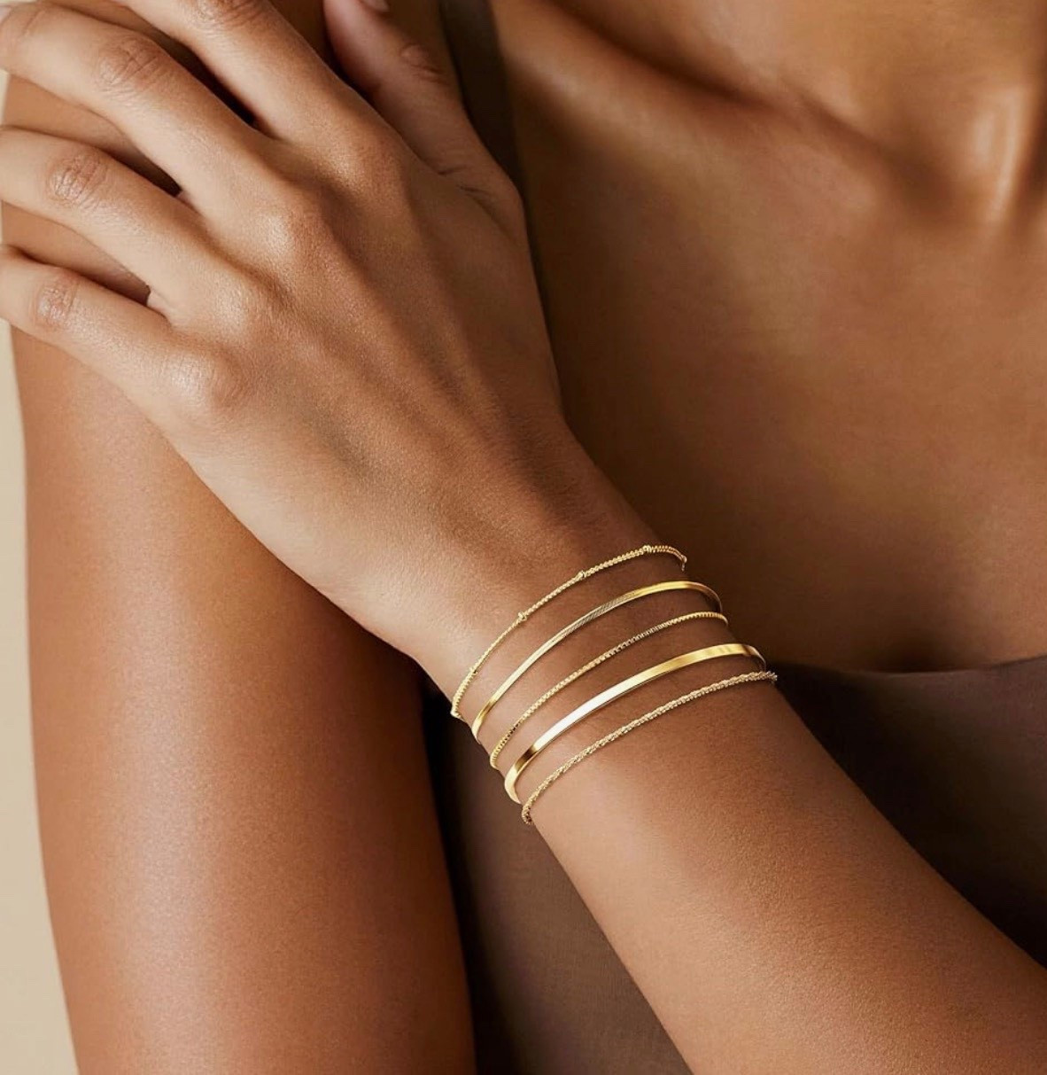 The kind of jewelry you never take off 🤍
Minimal, timeless, and perfect for everyday wear. #amazonfinds #minimaljewelry #everydayjewelry #neutralstyle #ltkfinds


#LTKFindsUnder50