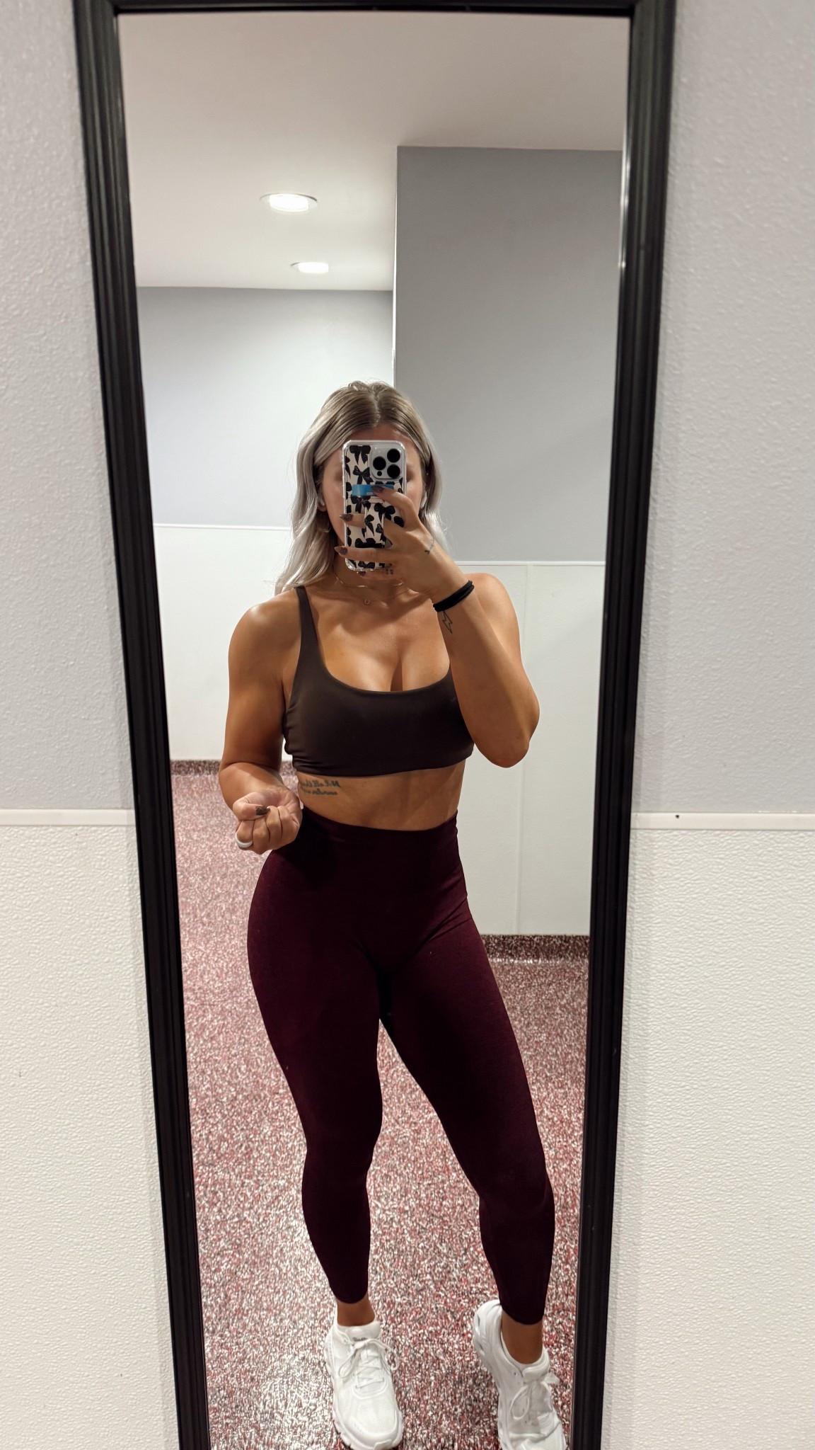 Today’s gym ‘fit for back & biceps! 💪🏼 

Medium bra, small leggings  

#LTKShoeCrush #LTKFindsUnder50 #LTKActive