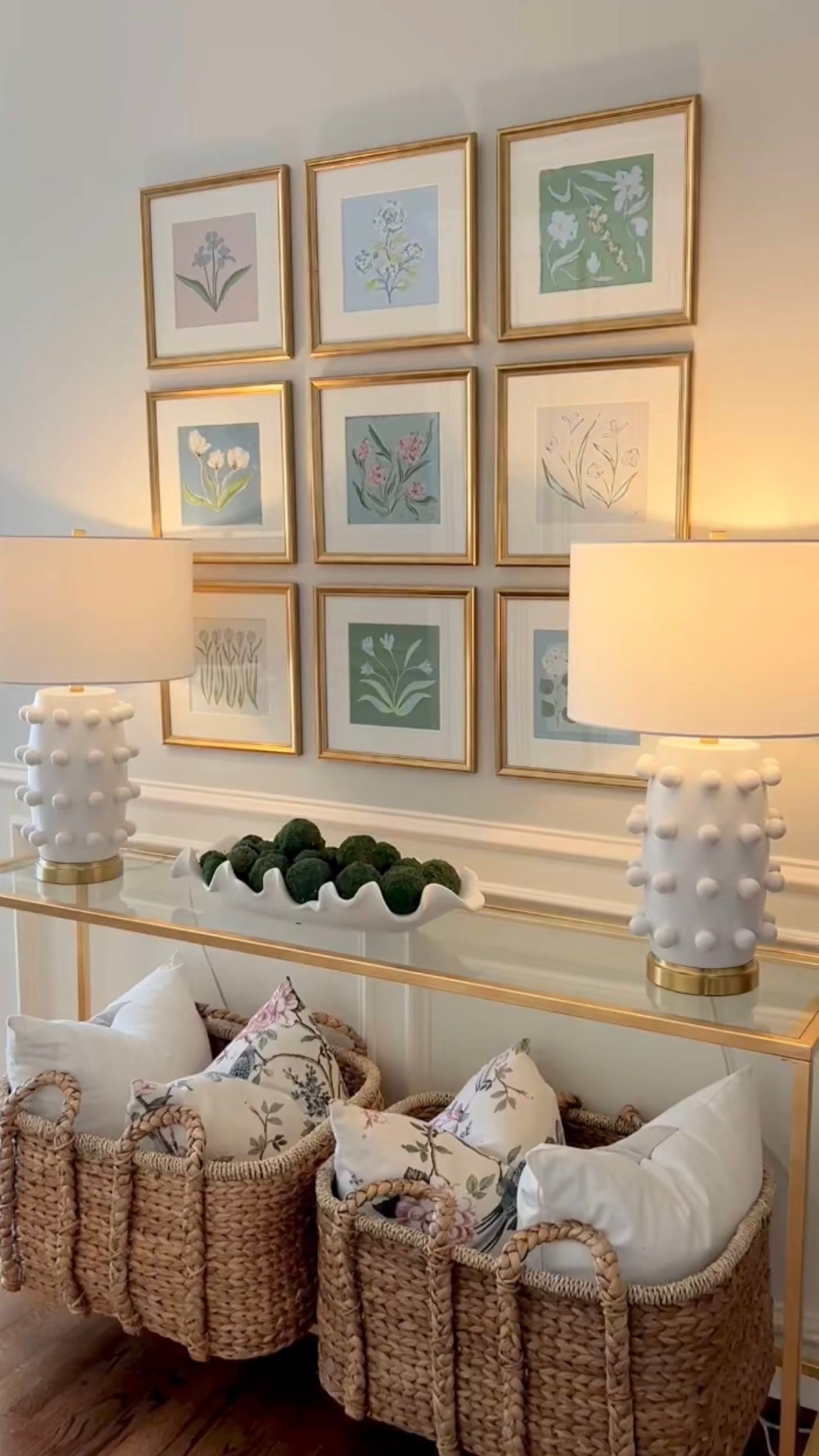 Love this gallery wall styling !

#LTKFindsUnder100 #LTKFindsUnder50 #LTKHome