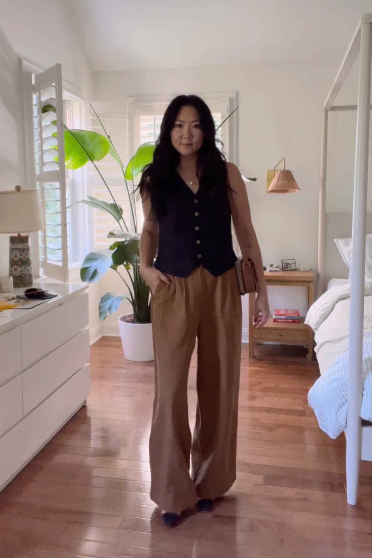 My kind of menswear inspired look when it’s just cool enough outside to wear pants. 

#LTKfindsunder100 #LTKstyletip #LTKitbag