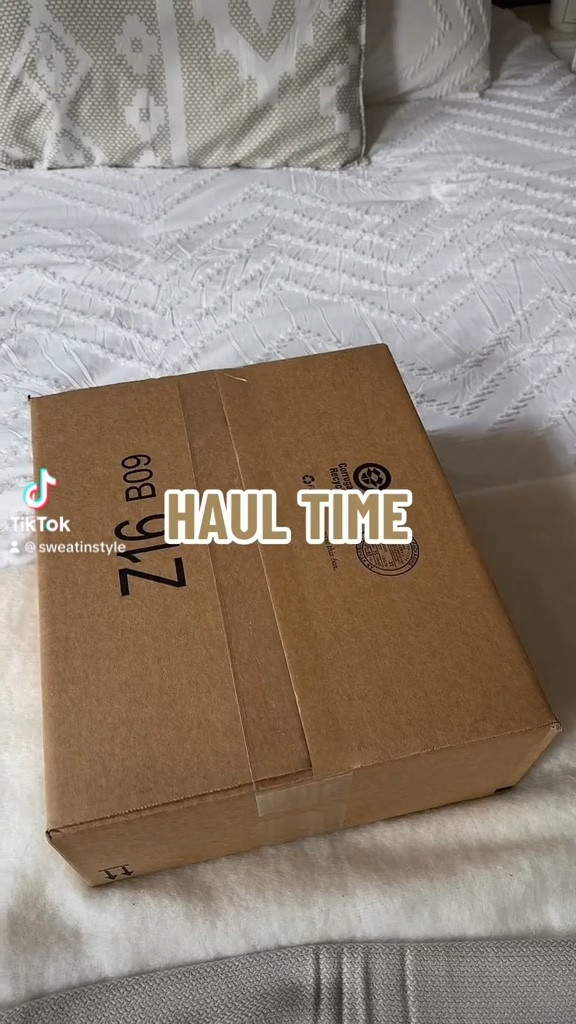 Activewear, lululemon dupe, trucker hat, matching set, loungewear, dress, cargo pants, cargo jeans, alo yoga

#LTKBacktoSchool #LTKFind #LTKSeasonal