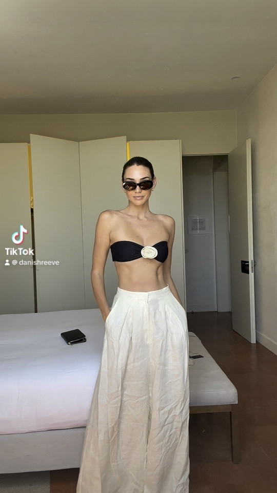 Lunch Vacation style: Wide leg linen pants with a chic bather top. 

#LTKtravel #LTKaustralia #LTKstyletip