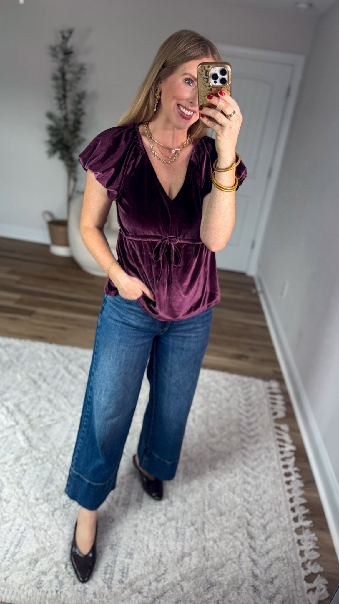 Weekend Walmart Wins try-on
Bubble sleeve velvet top- small 
Cropped jeans- 6