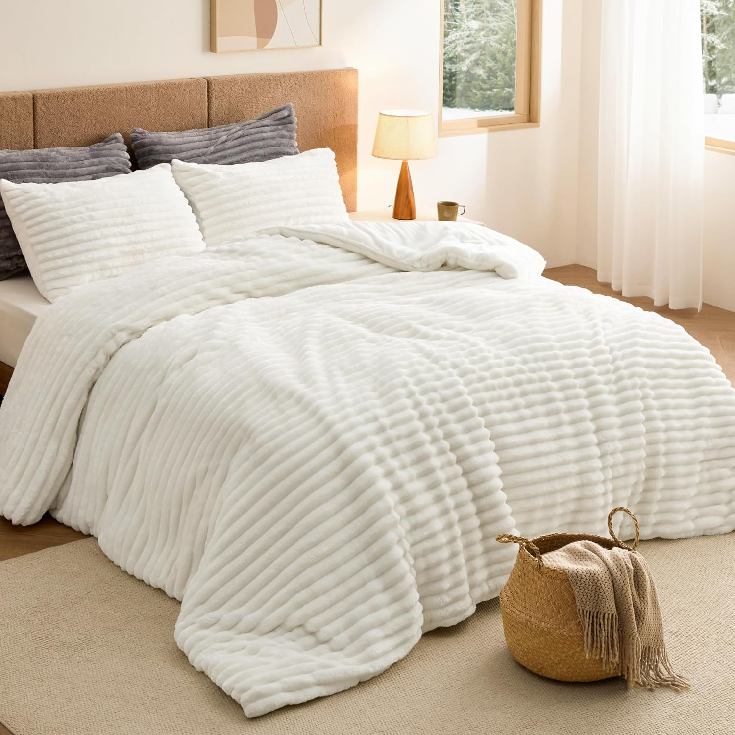 Bedsure Large Queen Fluffy Comforter Set, Cozy Fleece Cream White Bedding | Amazon (US)