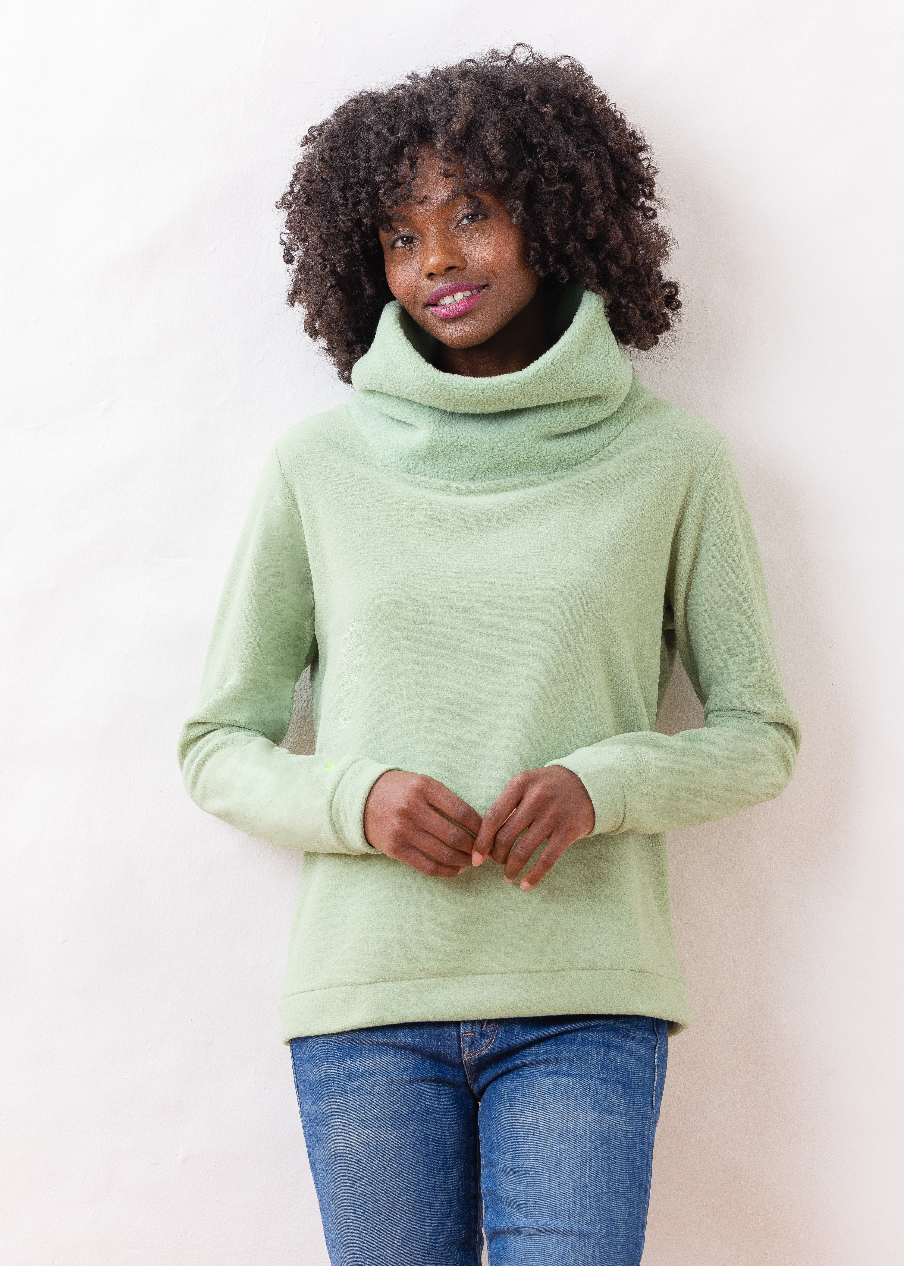 Idlewild Top in Vello Fleece (Basil) | Dudley Stephens