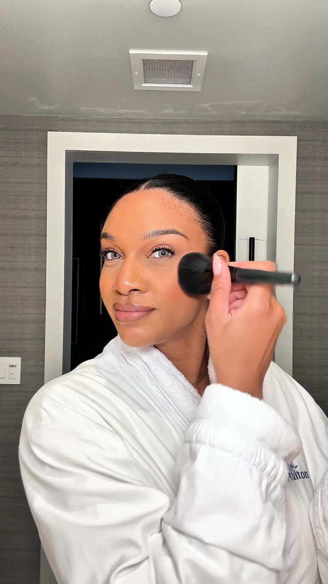 Game Day GRWM makeup routine


GRWM, everyday makeup, makeup routine, natural make , soccer game 

#LTKBeauty #LTKgrwm #LTKdayinmylife