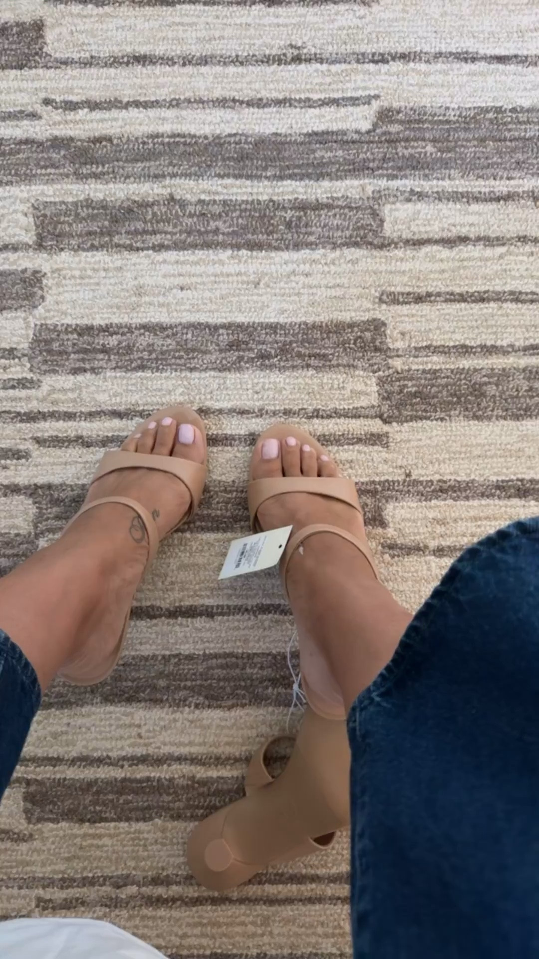 I’m a 9.5/10 and did a size 9.5 in the regular width. They are $35! 



#LTKMothersDay #LTKselfcare #LTKWorkwear