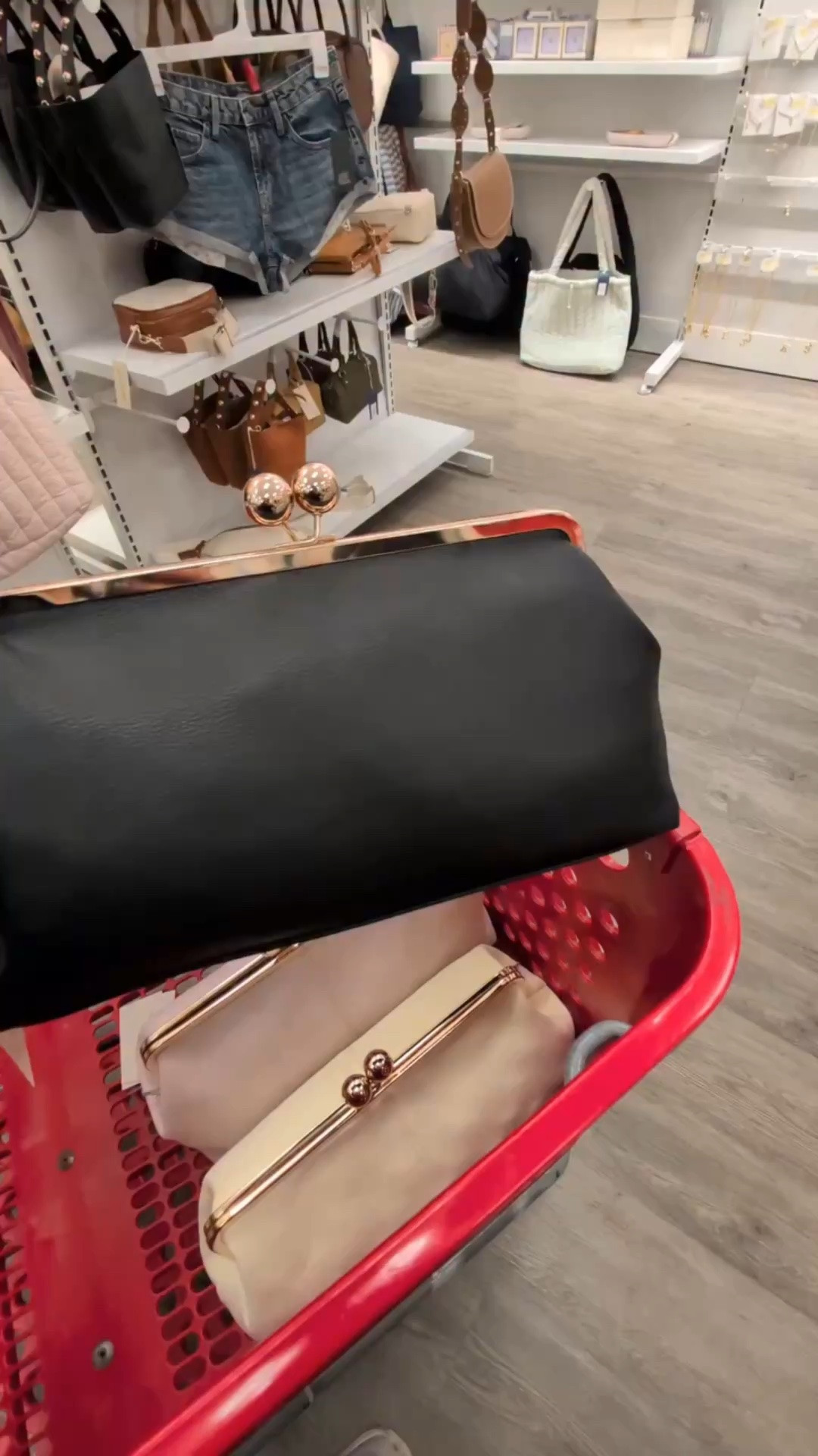 👝new kiss lock clutch bags at @target ! it comes with a strap too! reminds me of change purses back in the day! 

trendy bag, going out purse, girls night, new at Target, designer bag lookalike, crossbody, style on a budget, shopping trip, target haul

#LTKgrwm #LTKootd #LTKWorkwear