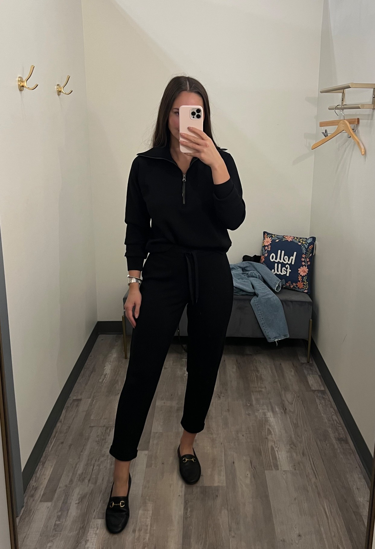 Sharing the most comfiest lounge set. 
Perfect for a travel set or even an everyday lounge set. 
Perfect holiday gift for any loved one. 

Wearing a size small in both (medium would have worked too) 

#LTKSaleAlert #LTKTravel #LTKGiftGuide