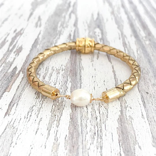 PEARL GIRL BRACELET - SIZES VARY MEDIUM | Simply Carolina