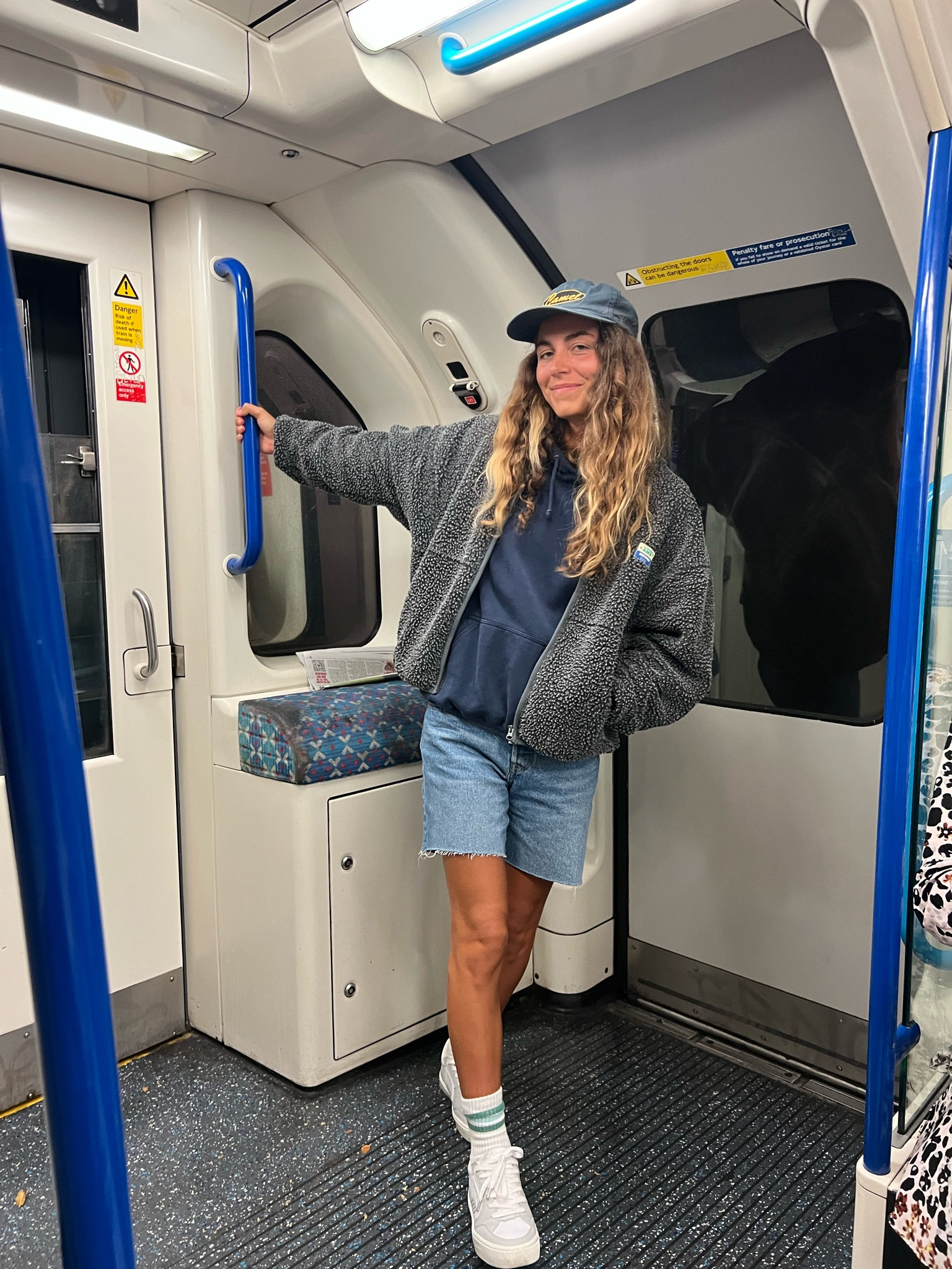 landed in London ✈️

#LTKTravel #LTKSeasonal #LTKFindsUnder100