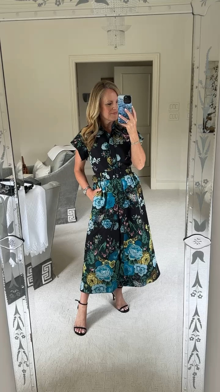 Tuckernuck Friends & Family Sale!

Black Chloe dress with blue and Chartreuse Floral printt
Black Nudist sandal 
Fall dress 
#tuckernucksale 

#LTKOver40 #LTKSaleAlert #LTKFallSale