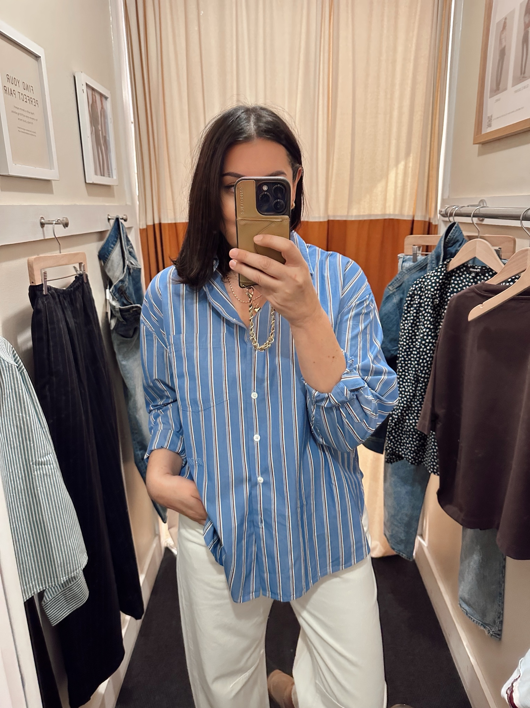 I ended up grabbing this in a large, even though it is already oversized! I like that it’s very loose and long, though. This one is an extra 25% off!

Love the fit of these barrel jeans – they’ve changed the fit for the better IMO. They have a looser waist / sit lower a bit, overall a looser realxed fit which I think lends to the barrel shape. I’m in the 30, perfect loose fit w/ stretch. 

PS: the black are on sale! 

 