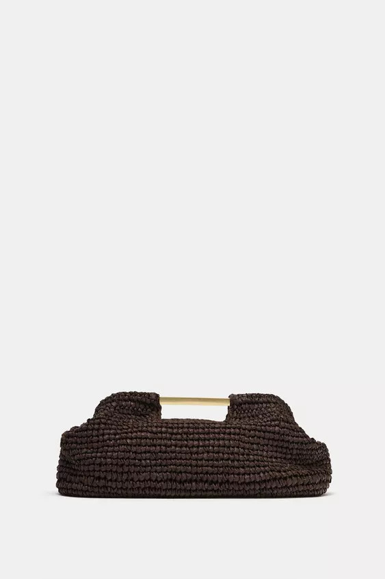 Clutch with a woven exterior. Rigid handle and removable chain crossbody strap. Interior pocket. ... | Zara US