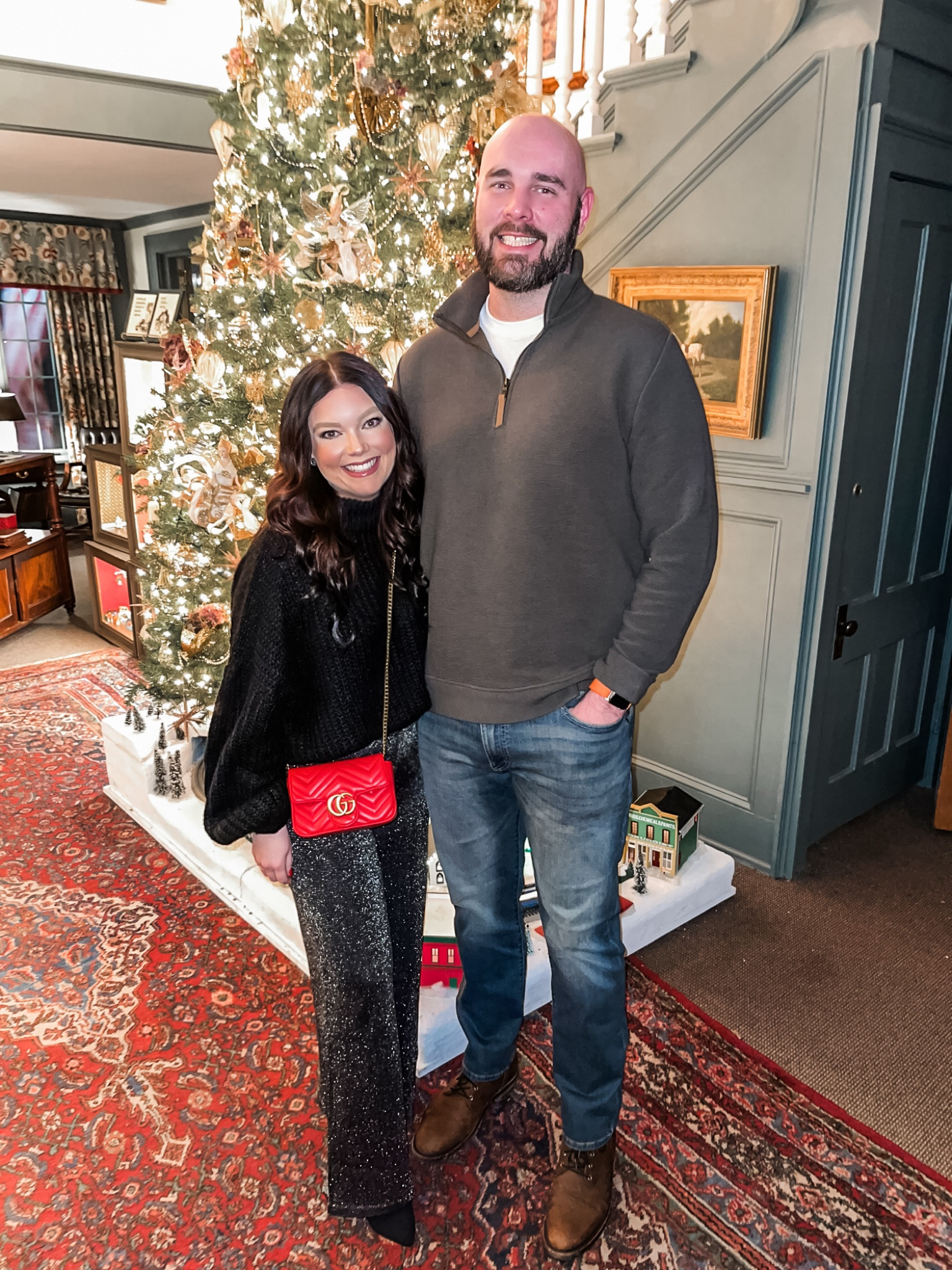 simplyyyy having a wonderful christmas time✨

.

both of our looks are linked in my bio!

.


#datenight #holidayvibes #homefortheholidays #merrychristmas #christmastree #tistheseason #holidaystyle #sparkle #holidaylights #skaneateles #feelingfestive #cozy #christmasingwithyou #wewishyouamerrychristmas #nyblogger #ltkblogger #ltk #teamltk 

#LTKHoliday #LTKstyletip #LTKSeasonal