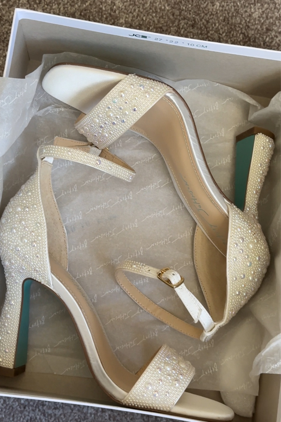 WEDDING DAY SHOES

#LTKwedding