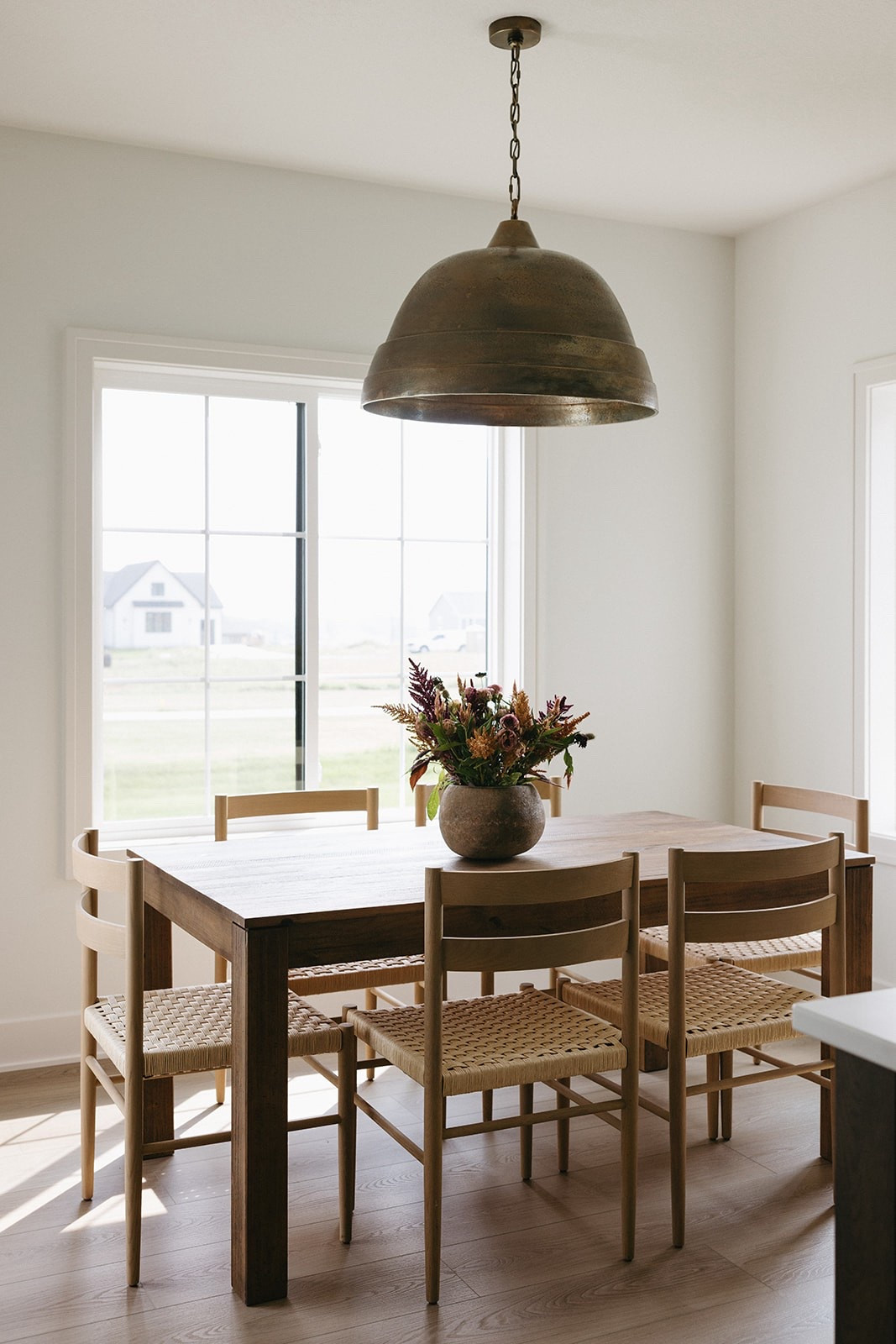 Cozy Dining Nook 
#diningroom #diningnook #dininglight 

#LTKSaleAlert #LTKStyleTip #LTKHome