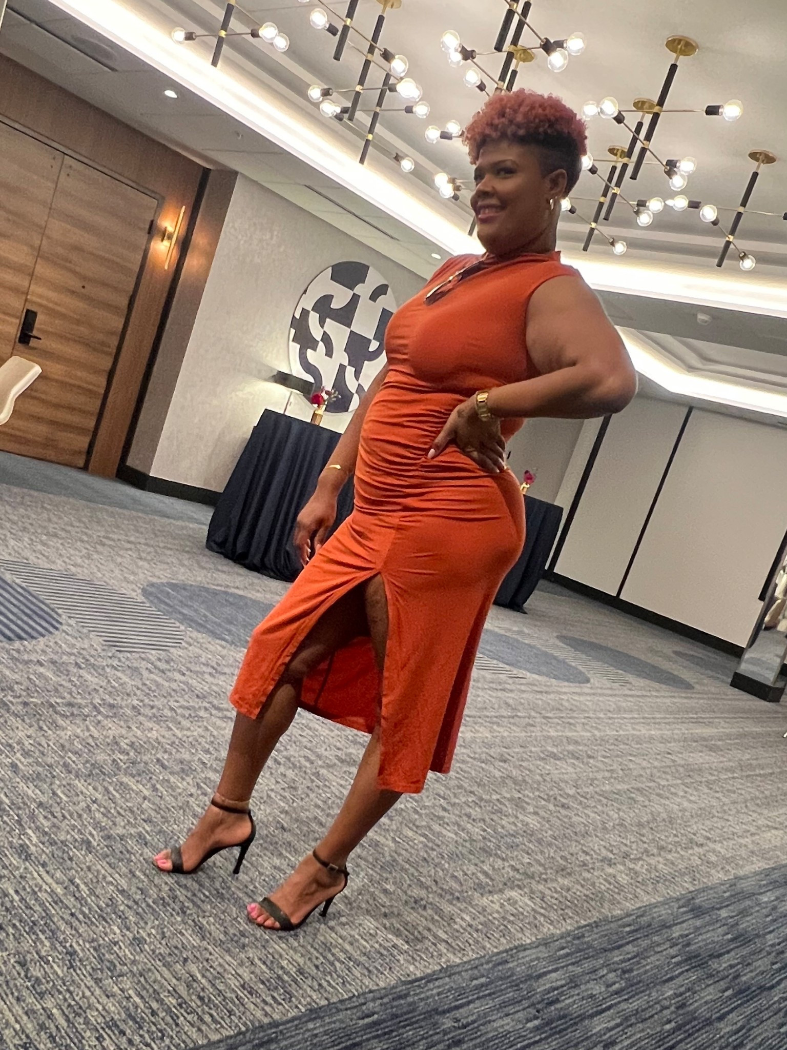 Not every room is mine… but I show up like it is

Size mediumm

#LTKOver40 #LTKdayinmylife