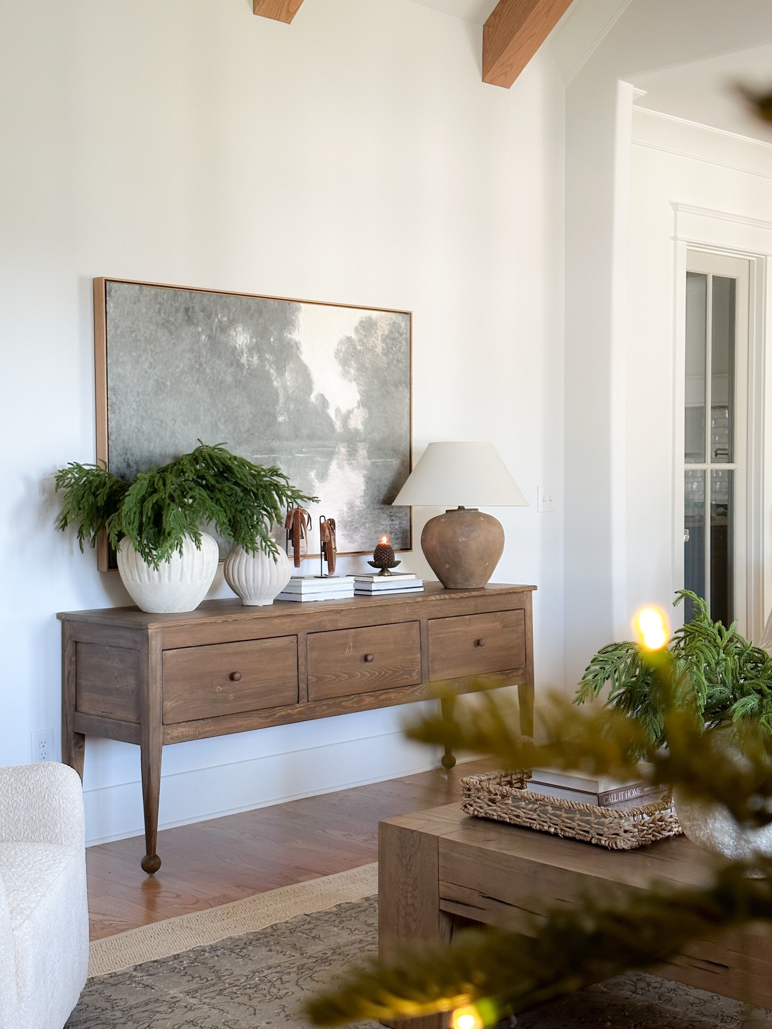 My favorite console table! The deep drawers make it perfect for storing all my dining essentials. This beautiful piece also come in black. You will absolutely fall in love with it!

#console #consoletable #entrywaytable #livingroomtable #lamp #tablelp #vase #bells #christmasbells #christmas #christmasdecor #christmaslivingroom #wallart #oversizedart #landscapeart 



#LTKHome #LTKHoliday #LTKSeasonal