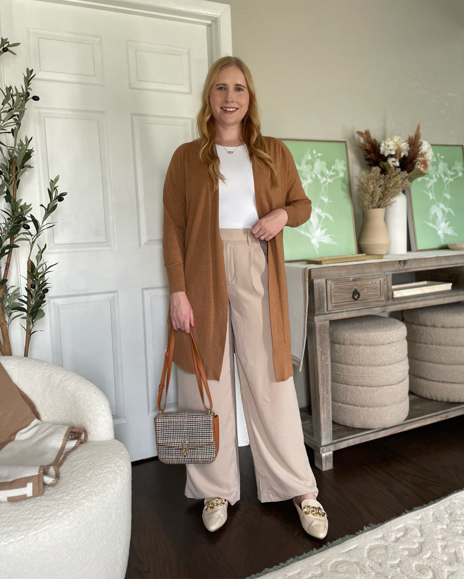 Teacher Outfits
Work Outfits
Long brown cardigan 
Neutral trousers 

#LTKworkwear #LTKBacktoSchool #LTKFind