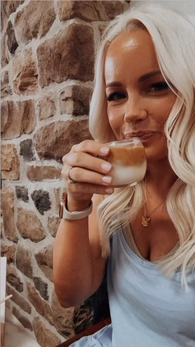 This casual dress is one of those pieces you can easily dress up or down, and when the weather warms up, there’s no better place to wear it than out on a patio with drinks. It’s lightweight, flattering, and has that effortless charm that makes it perfect for everything from casual afternoons to laid-back evenings out.

#CasualDress #AmazonFashion #SpringStyle #PatioOutfit #DayToNightLook #WarmWeatherWardrobe #ClosetFavorites #EasyOutfits #StyleInspo #ChicAndComfy 

 #LTKSeasonal #LTKStyleTip