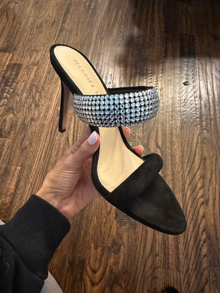 Dressy heels super comfy size 7 under $200 

#LTKshoecrush #LTKunder100