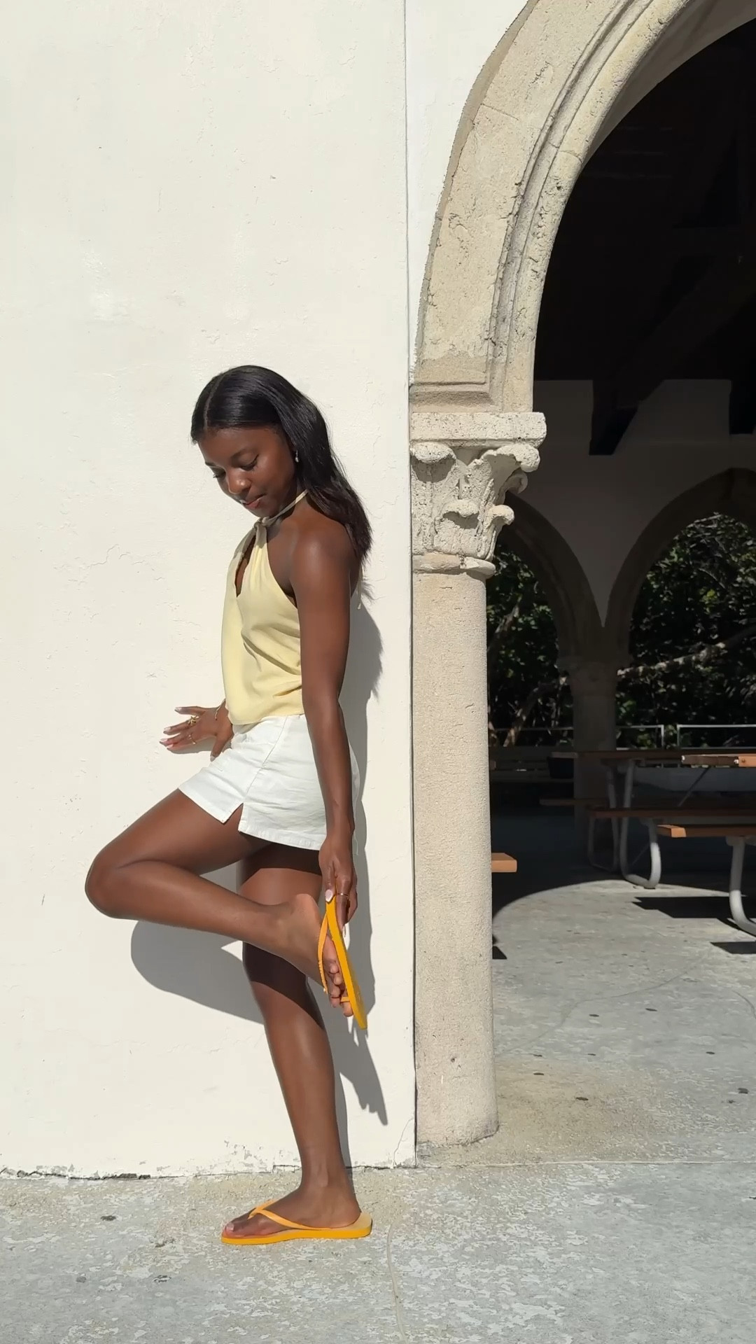 summer outfits ft. the gigi x havaianas collab flip flops 🌞