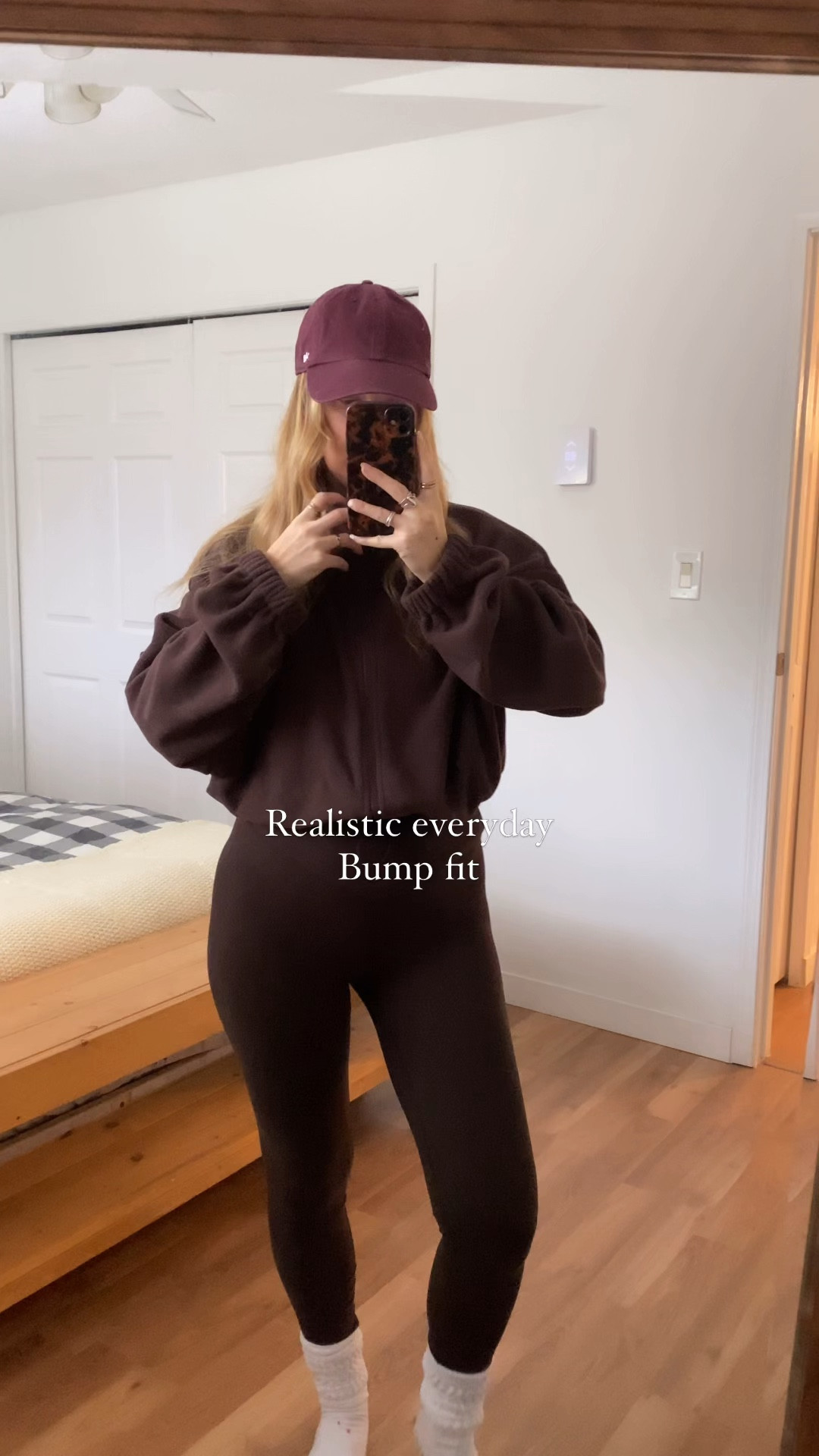 My fav fleece wearing it in a large here for an oversized fit 

#LTKcanada #LTKmaternity #LTKautumn