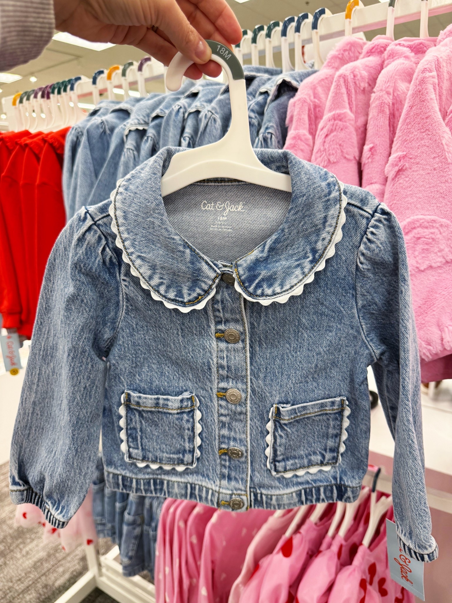 We can’t get enough of this denim jacket featuring a Peter Pan collar with scalloped detailing! 😍 Just $20!

#LTKKids