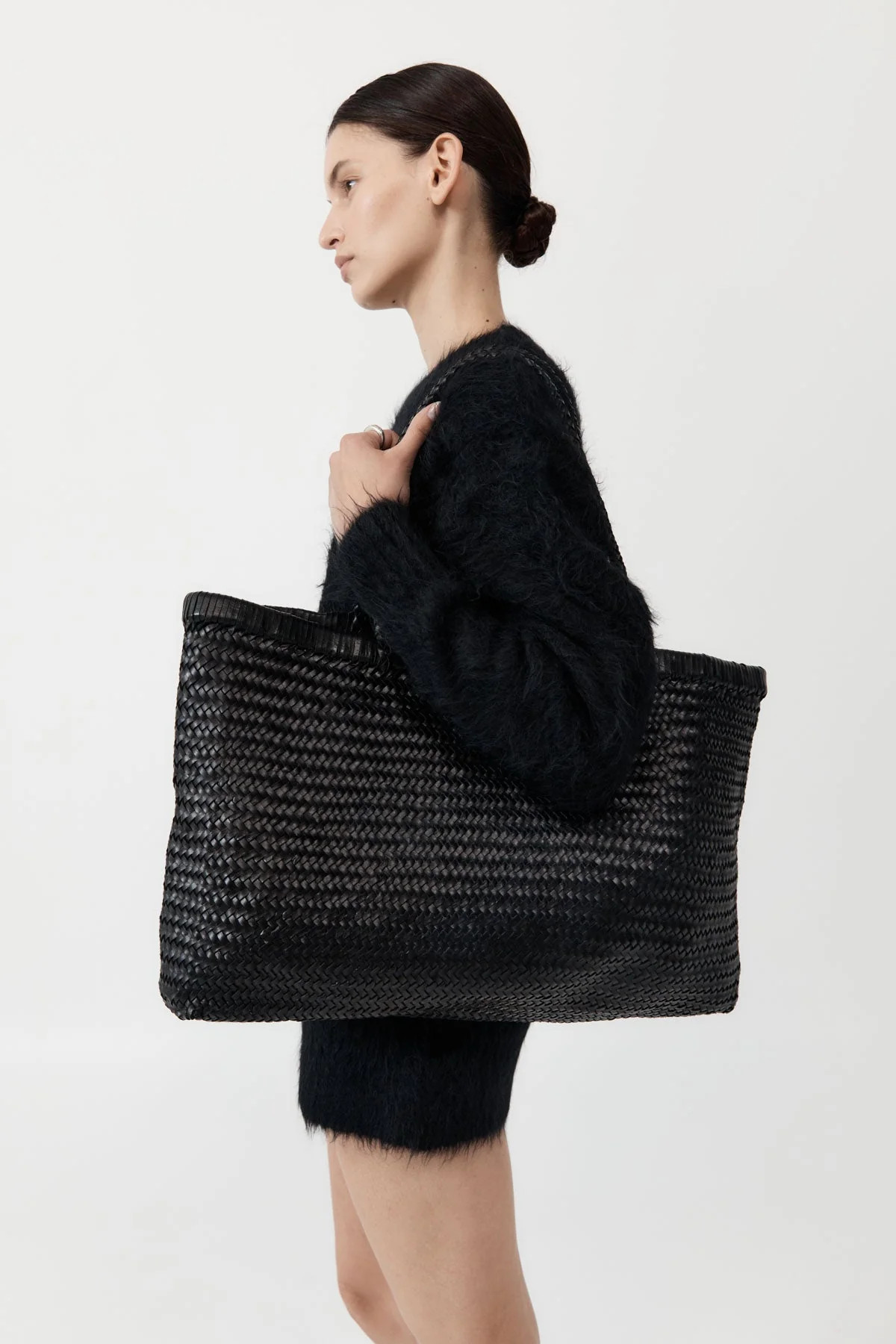 Wide Bagu Woven Tote - Black | St. Agni (US, UK, EU)