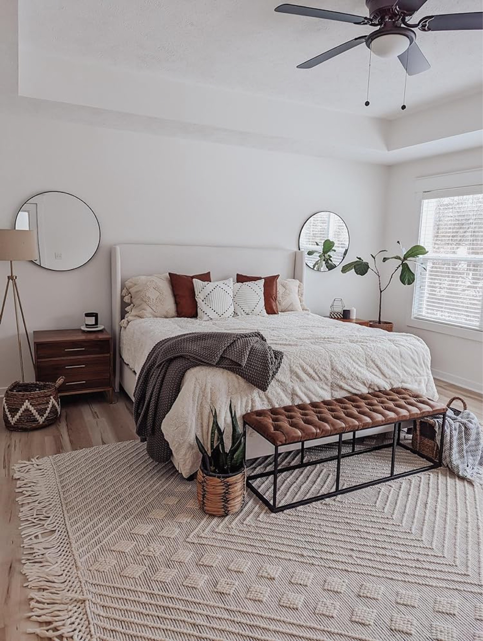 Fall budget friendly bedroom decor to make it cozy and cute!!

#LTKStyleTip #LTKFindsUnder100 #LTKSeasonal
