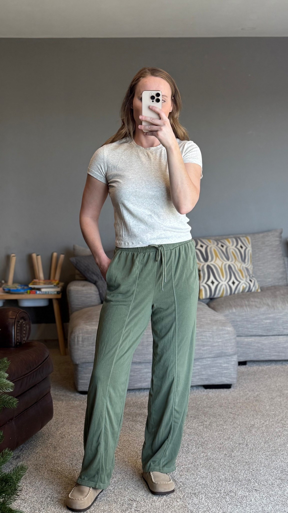 Target universal thread women’s green sweatpants 

Wearing size small

#LTKmomlife #LTKgrwm #LTKootd