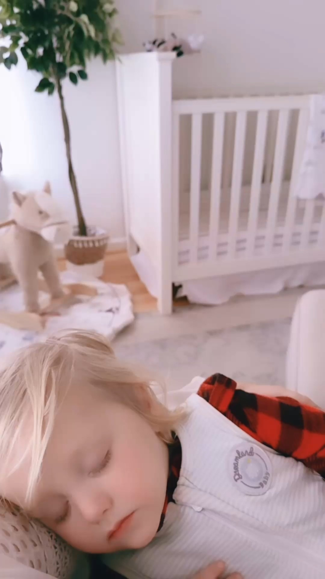 we had the sweetest friends over to visit and see the farm this morning and my heart is so full 🫶🏽 just got both littles down for their naps 💤 and just sitting here thanking Jesus for all He has done and all He is doing!! 🥹 This home is such a gift and I can’t praise Him enough 😭