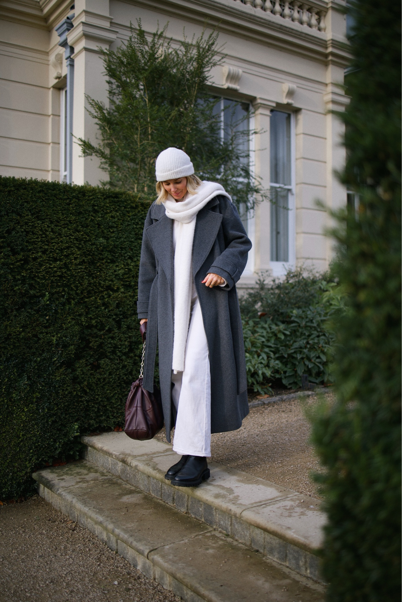 Grey coat 
Burgundy bag
White jeans
White scarf 
Winter outfit 

#LTKuk #LTKeurope #LTKwinter