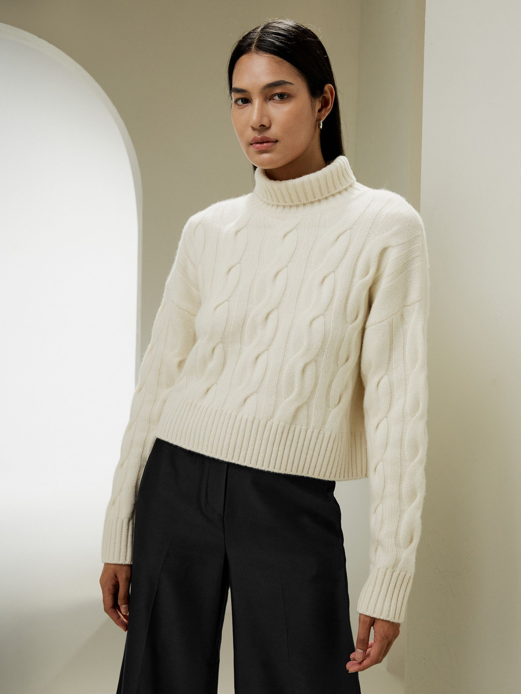 Cable Knit Cashmere Turtleneck Sweater | LilySilk