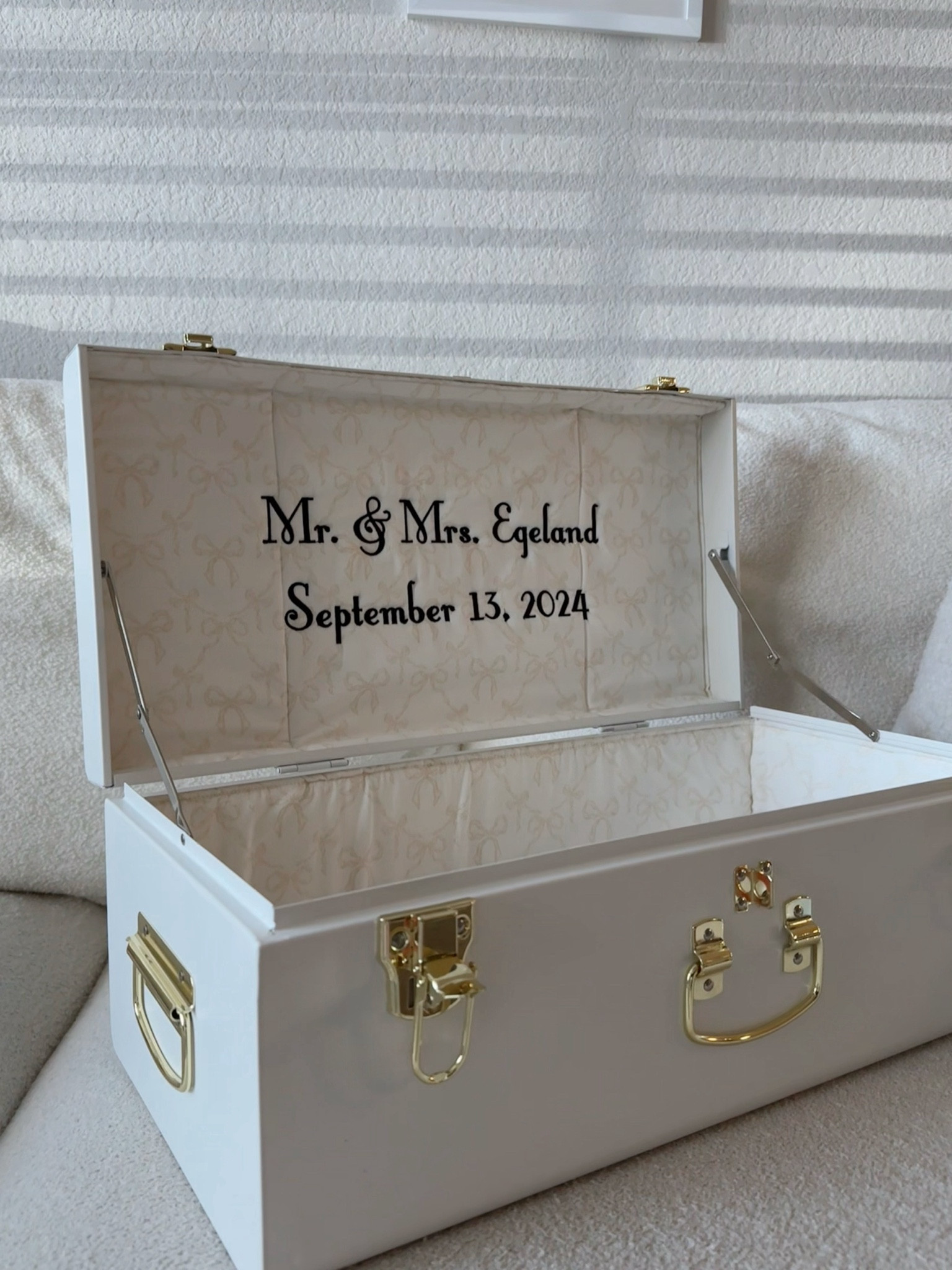 Cutest wedding keepsake trunk! 💍✨

#LTKWedding