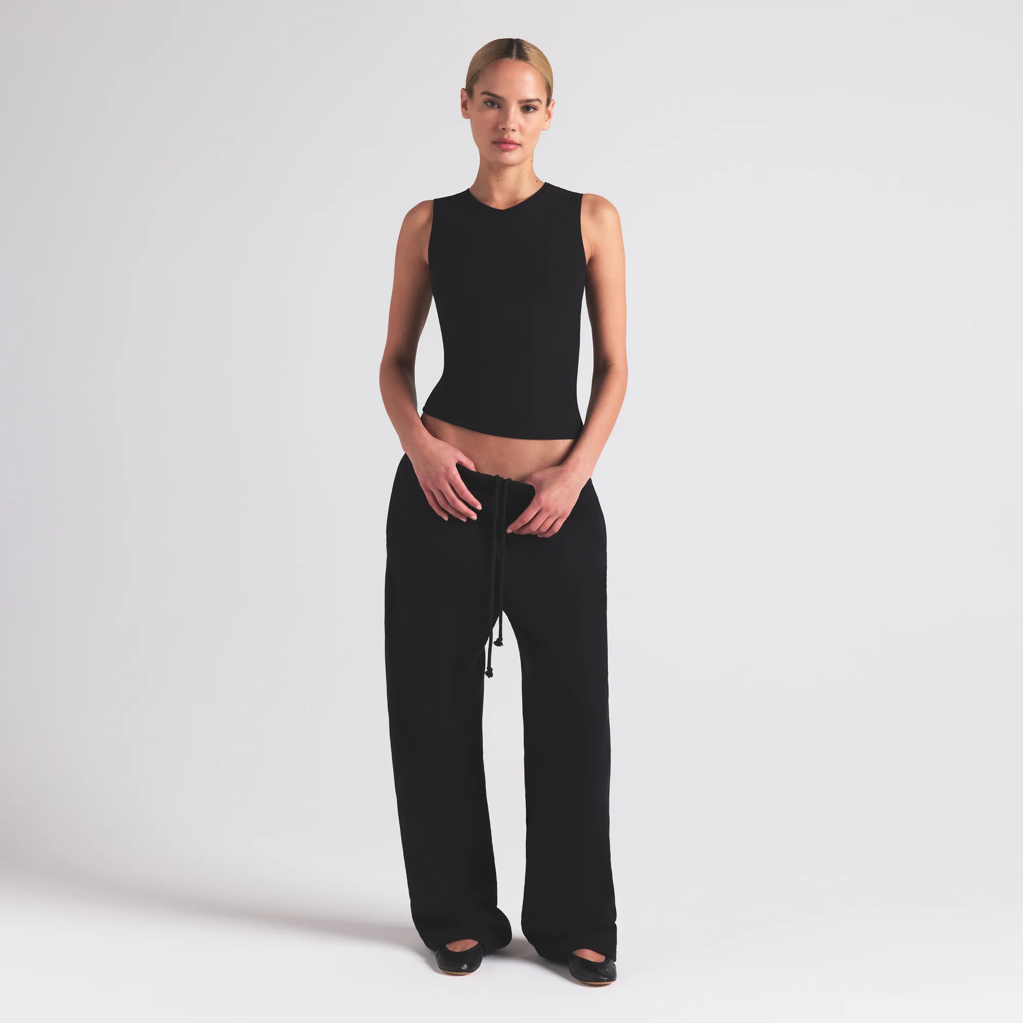 SKIMS V Neck Tank Top | Black | Medium | Soft Lounge | SKIMS (US)