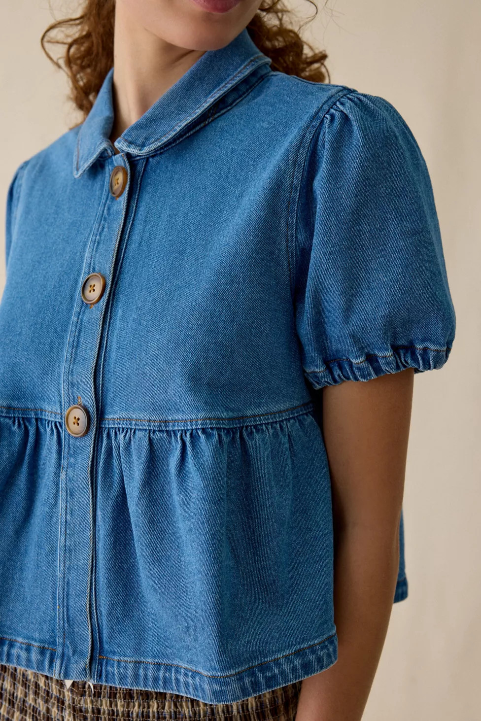 Kimchi Blue Matilda Short Sleeve Peplum Denim Jacket | Urban Outfitters (US and RoW)