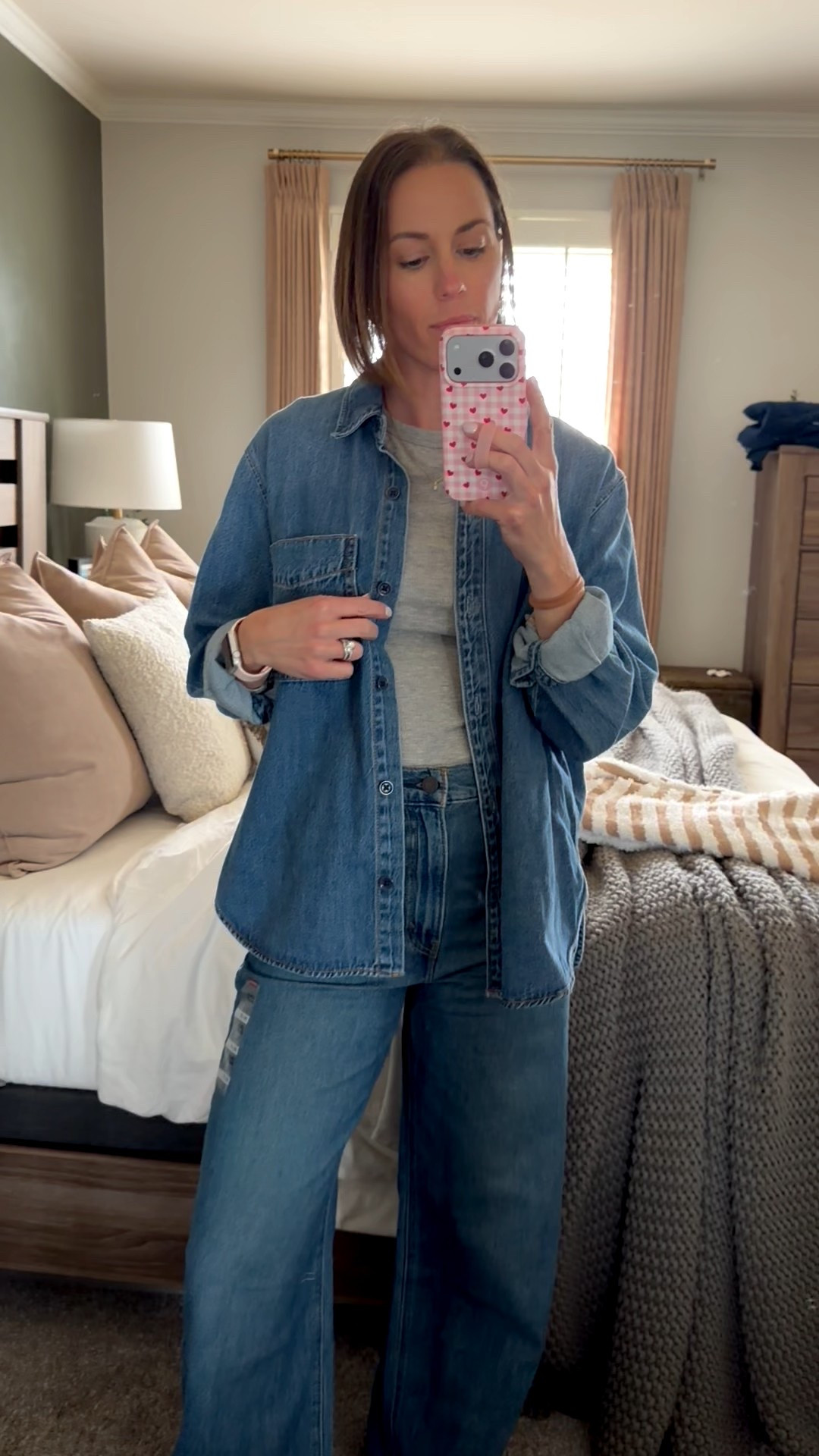 Both these pieces are from target! I’m still on the fence about these jeans. They fit really well and they’re very comfortable, but I can’t decide if they’re a little too baggy for my liking. Personal preference for sure otherwise recommend. And this denim top is so good! So easy to style multiple ways. I sized up to a medium. ￼

#LTKootd