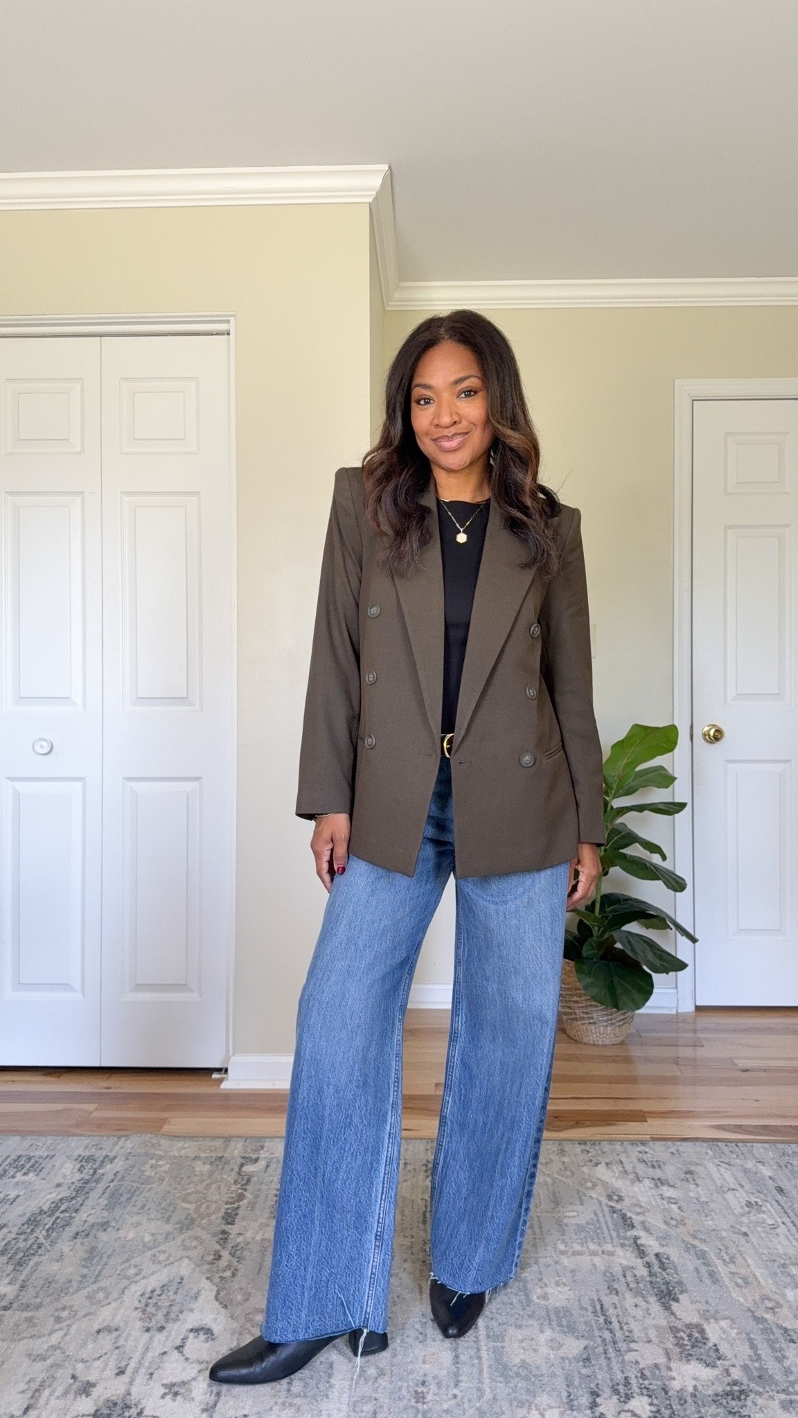 Top: S
Blazer: S
Jeans: 27 / 4

#LTKootd #LTKgrwm #LTKOver40