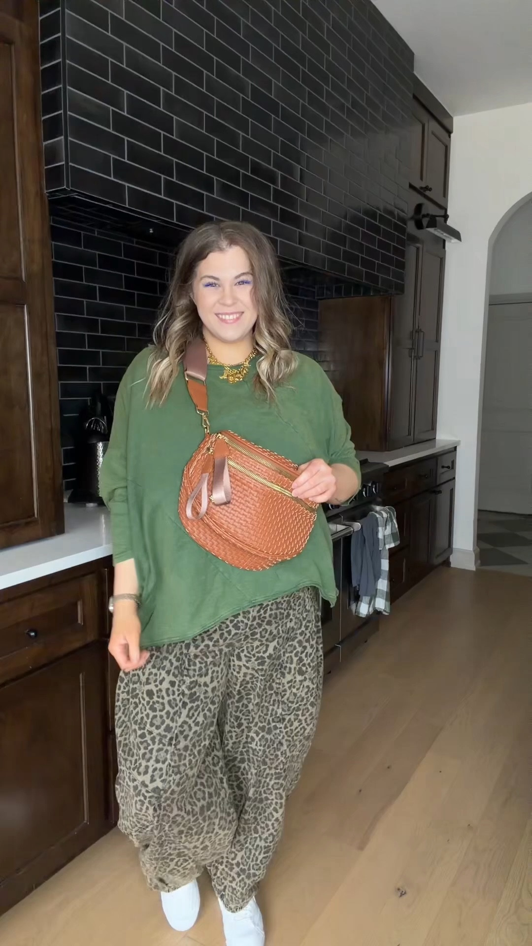 The ultimate mom bag 


#LTKootd #LTKmomlife #LTKMidsize