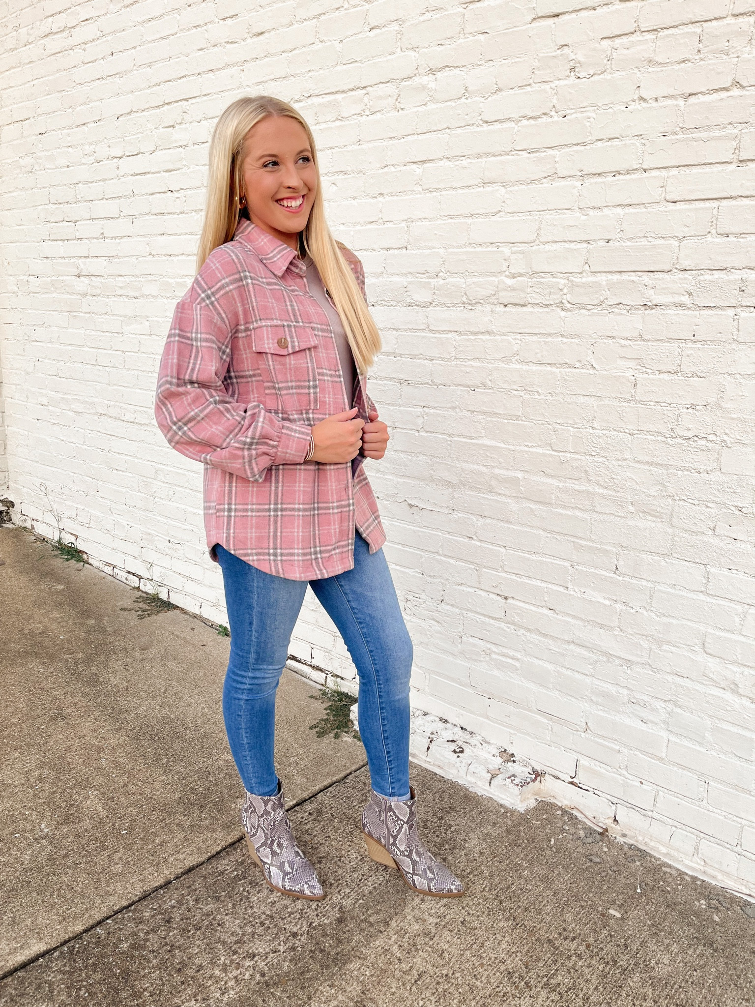 shacket szn🤍 wearing a small!

#LTKshoecrush #LTKstyletip #LTKfindsunder100