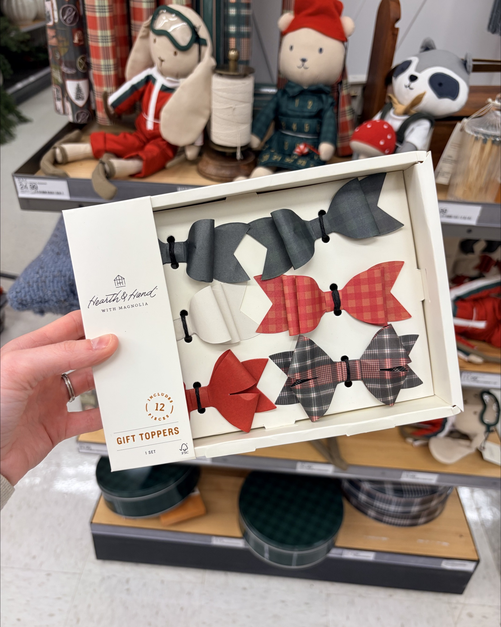 Some of the cutest gift wrapping I’ve ever seen!! 😍

#LTKSeasonal #LTKHoliday #LTKGiftGuide