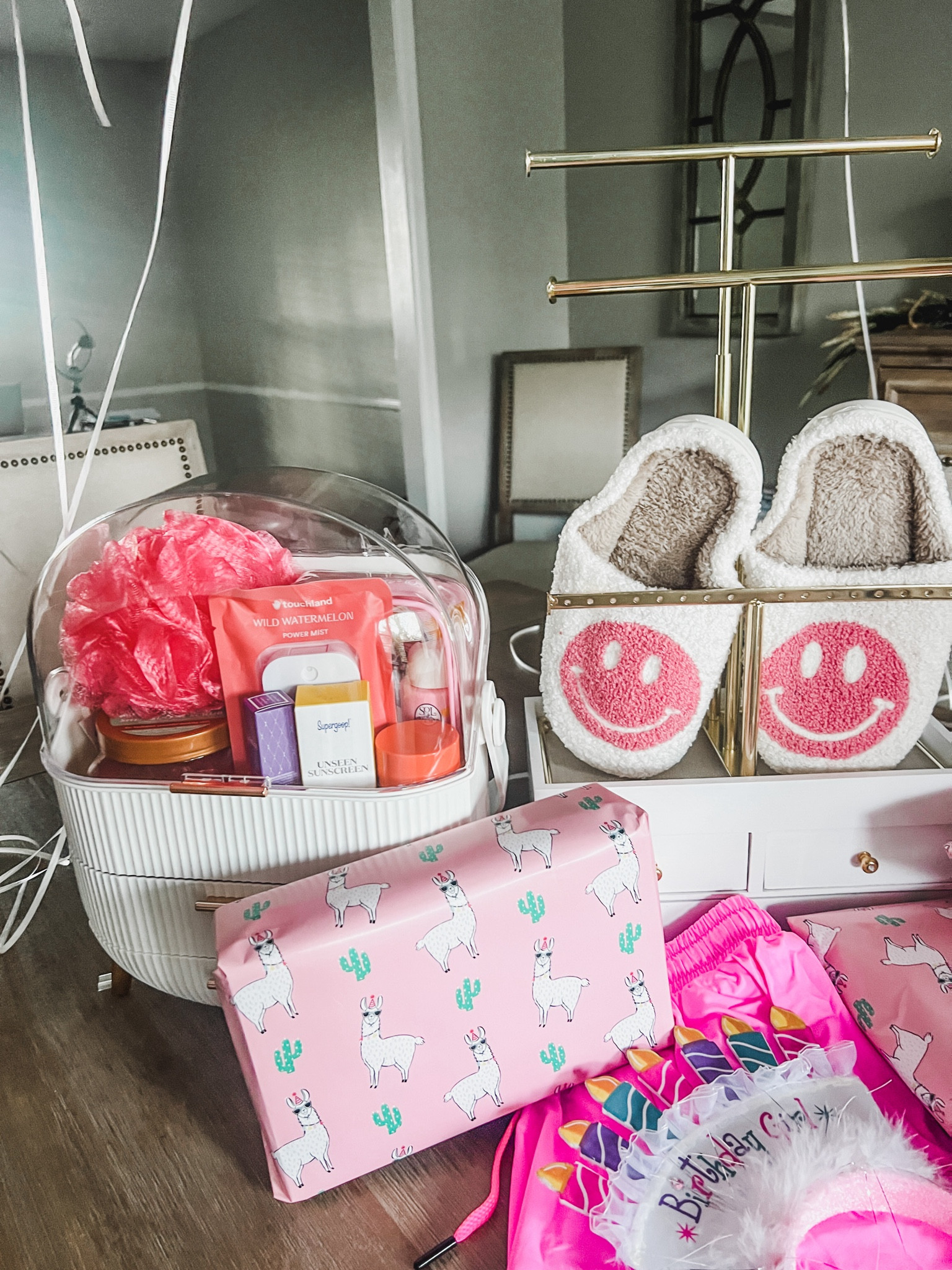 Tween Girl Gift Guide #tweengirl #tween #tweengift #teengirl #girlgift

#LTKGiftGuide #LTKkids #LTKfindsunder50