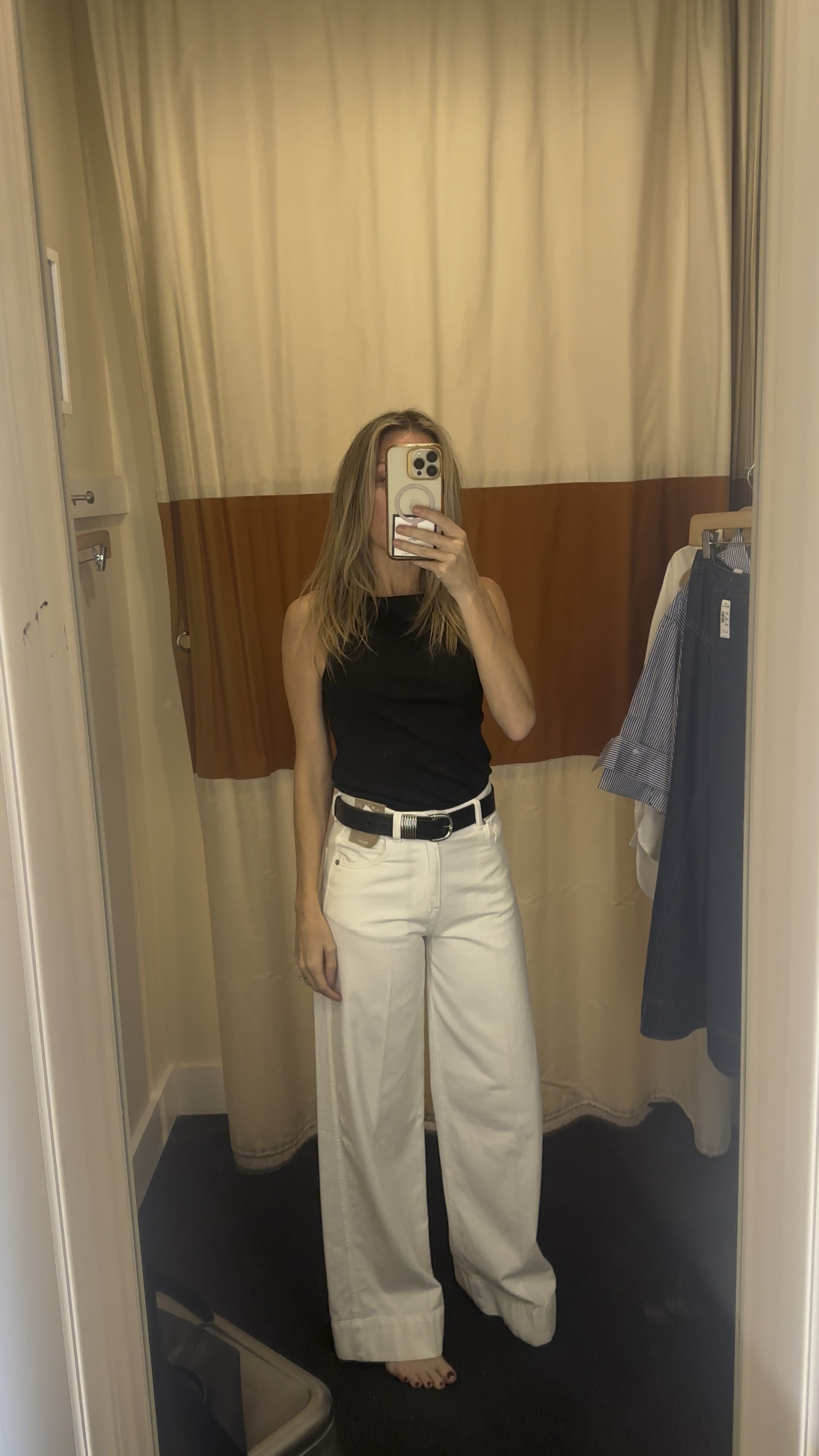 Sale alert!! These killer white pants are on major sale and are the perfect everyday pant. 

As easy as black and white 🖤🤍  

#LTKStyleTip #LTKSaleAlert #LTKOver40