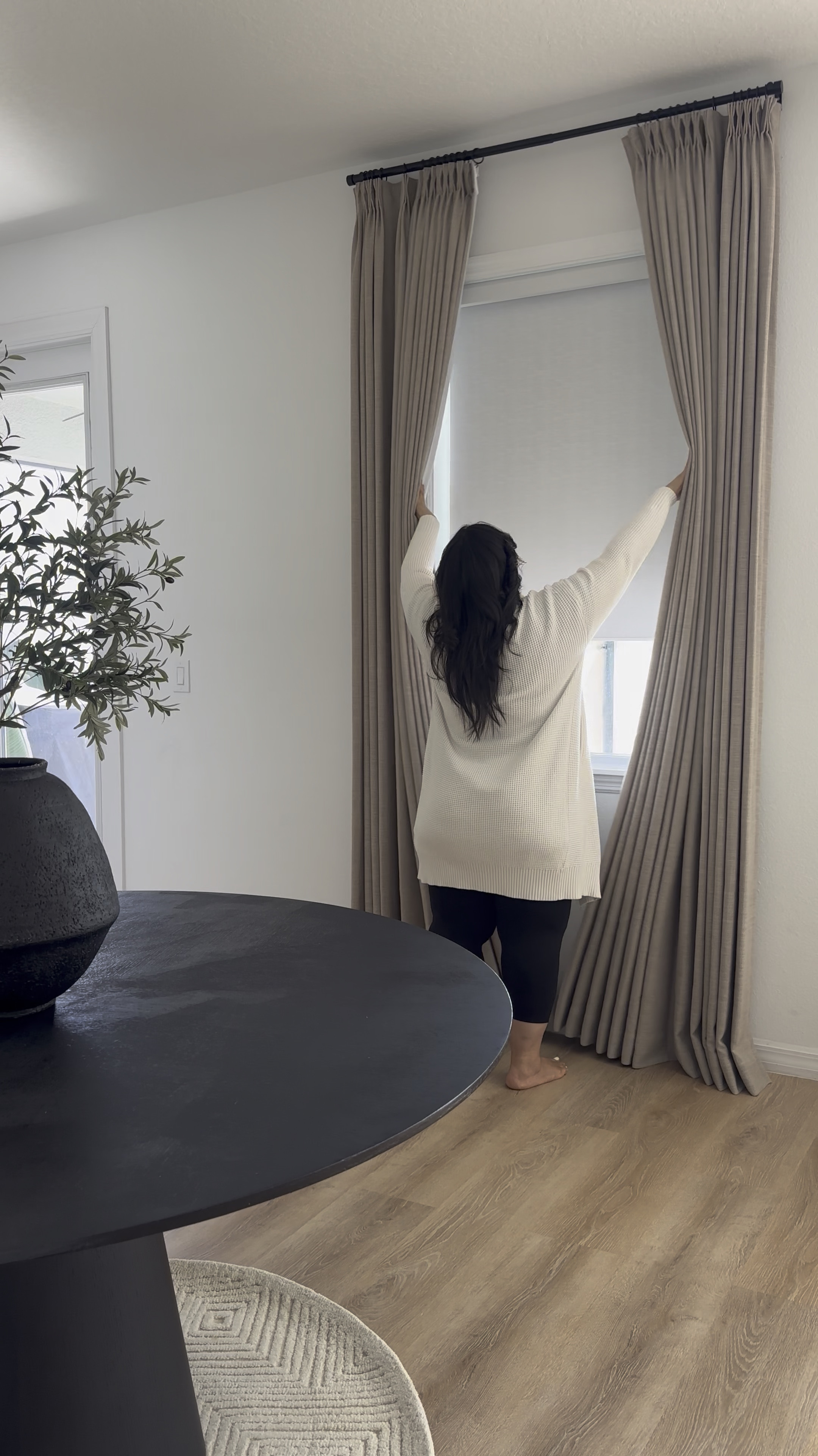 Added these warmer toned curtains for a quick refresh! These have to be my favorite!!! 🤎🤌🏼 #twopagespartner 

Ordering details for this exact look ⬇️⬇️⬇️
Liz Linen drape pleated
Color: Burlywood Birch 1908-5
Header style: Triple pleated
Width: 65 inches
Length: 106 inches
Lining type: Privacy shading
Memory training
Quantity: 4 panels

Home
Home decor
Spring decor
Custom curtains
Viral curtains
Two pages curtains
Linen curtains


#LTKHome #LTKWatchNow #LTKSaleAlert