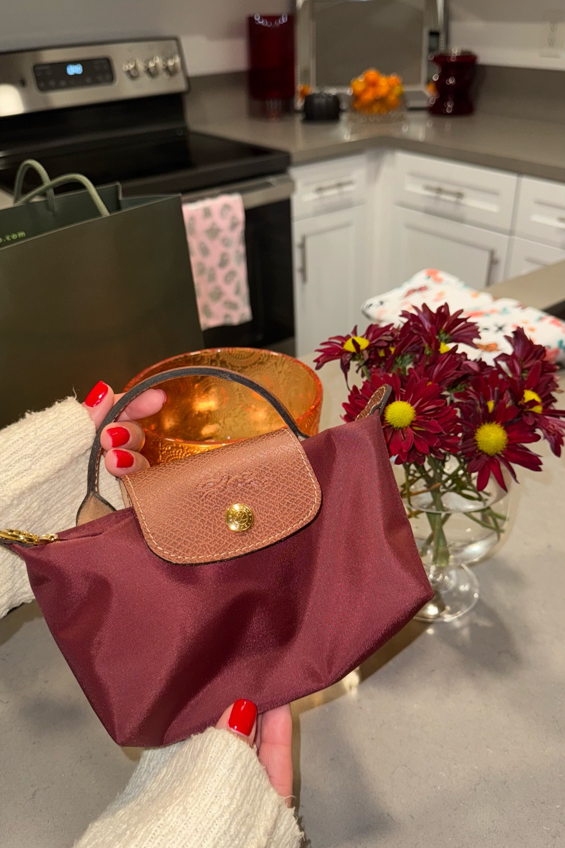 Le Pilage mini cosmetic pouch 🤎🍇
Burgundy bag
Fall bag
Fall outfits
Fall outfit
Longchamp mini
Gift guide 
Holiday bag 

#LTKGiftGuide #LTKStyleTip #LTKSeasonal