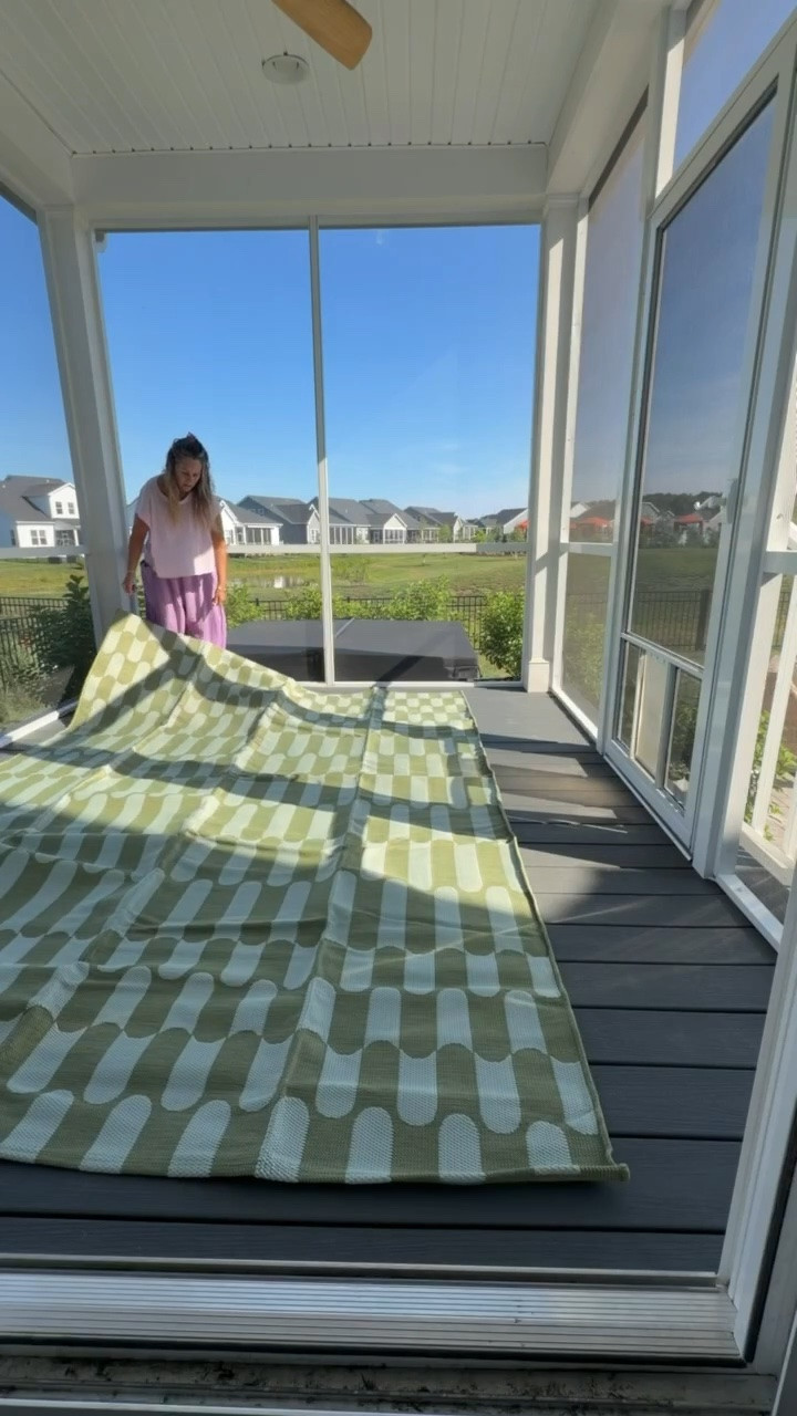 This rug is perfect for upgrading this outdoor space 😍


@walmart