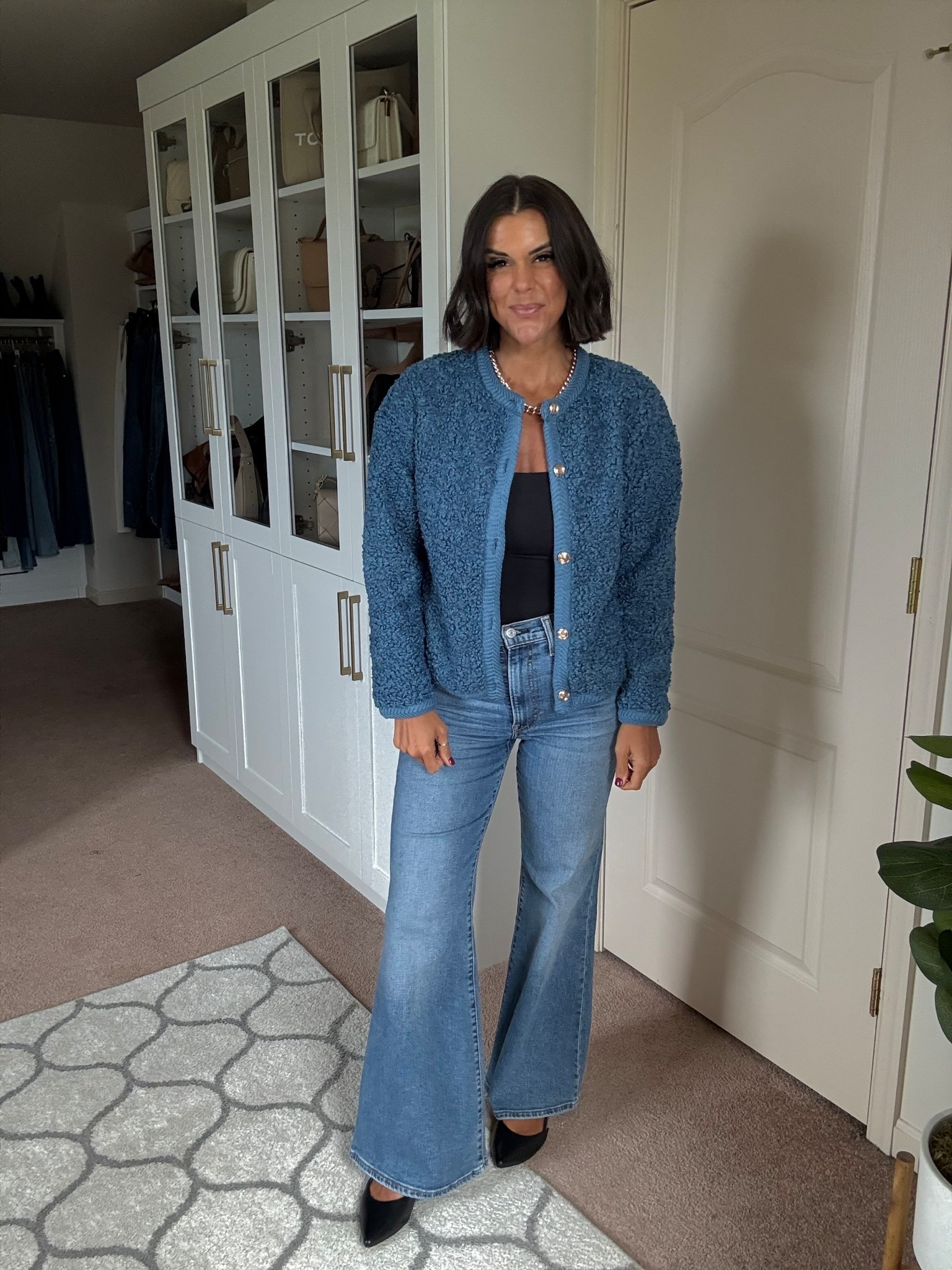 Size small in cardigan and tank Size 26 in Levi jeans

#LTKFindsUnder100